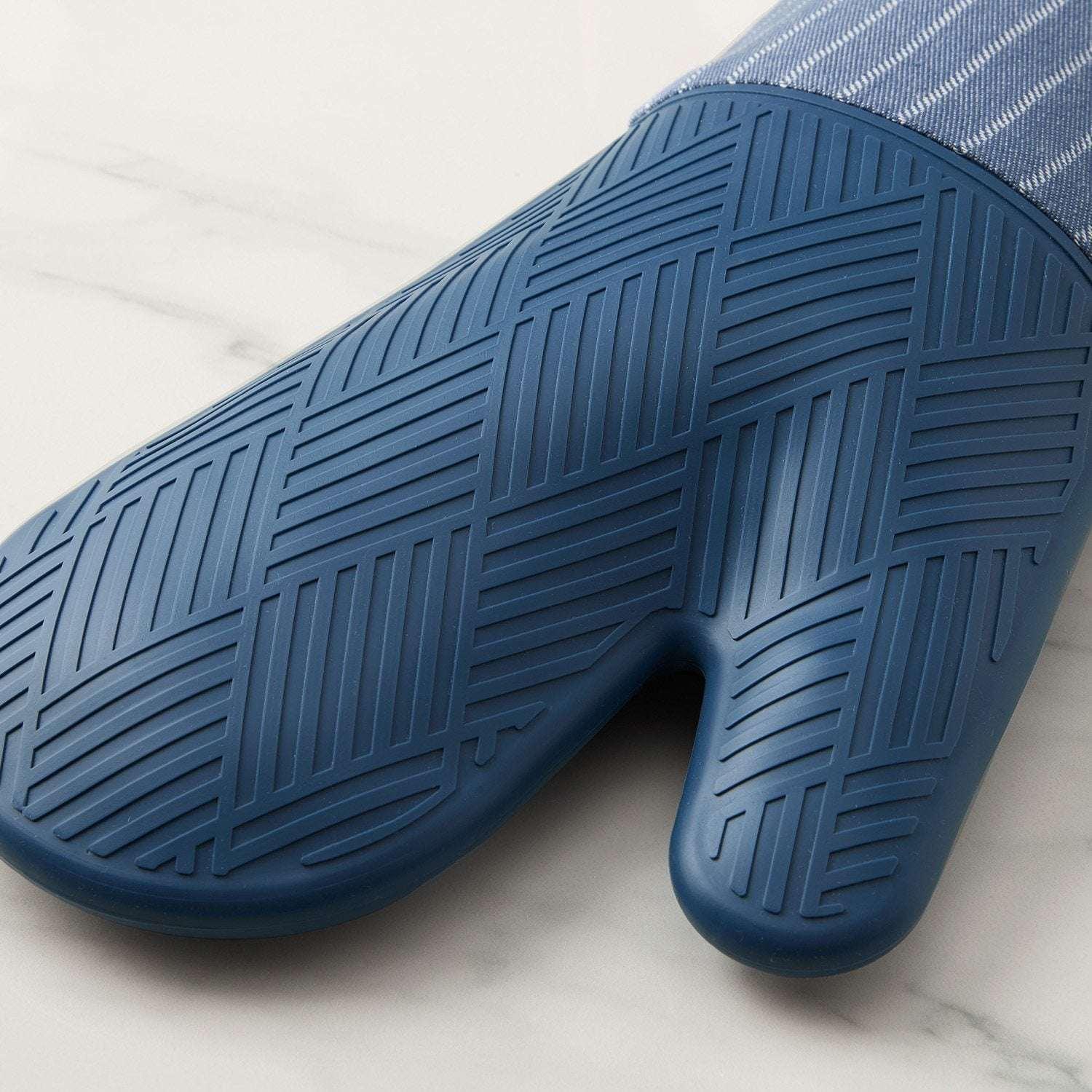 Member's Mark 4 -Pack Yarn Dyed Silicone Oven Mitt, Pot Holder, Mini Mitt Set - Image 5