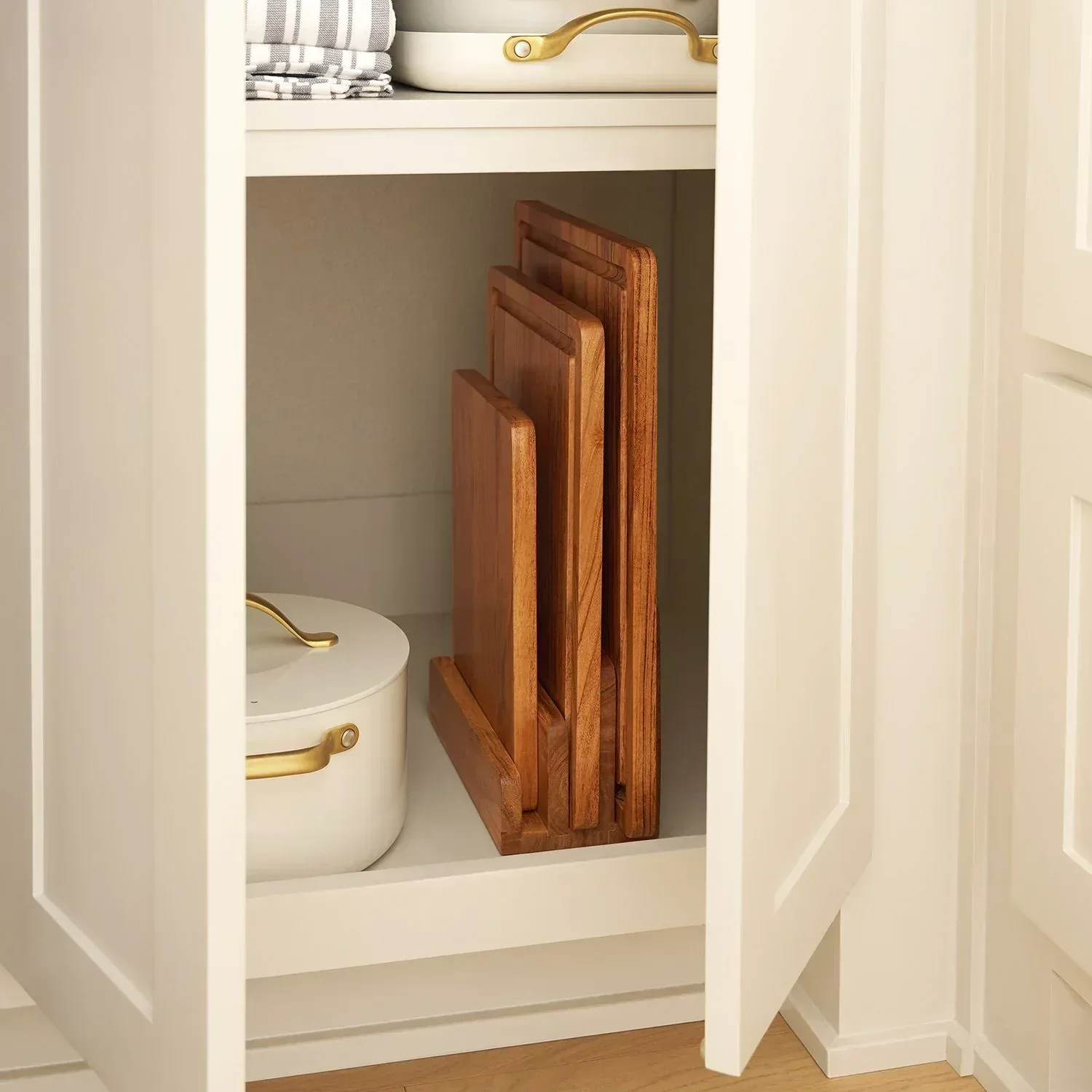 Member's Mark 4-Piece Acacia Wood Cutting Board Set - Image 4