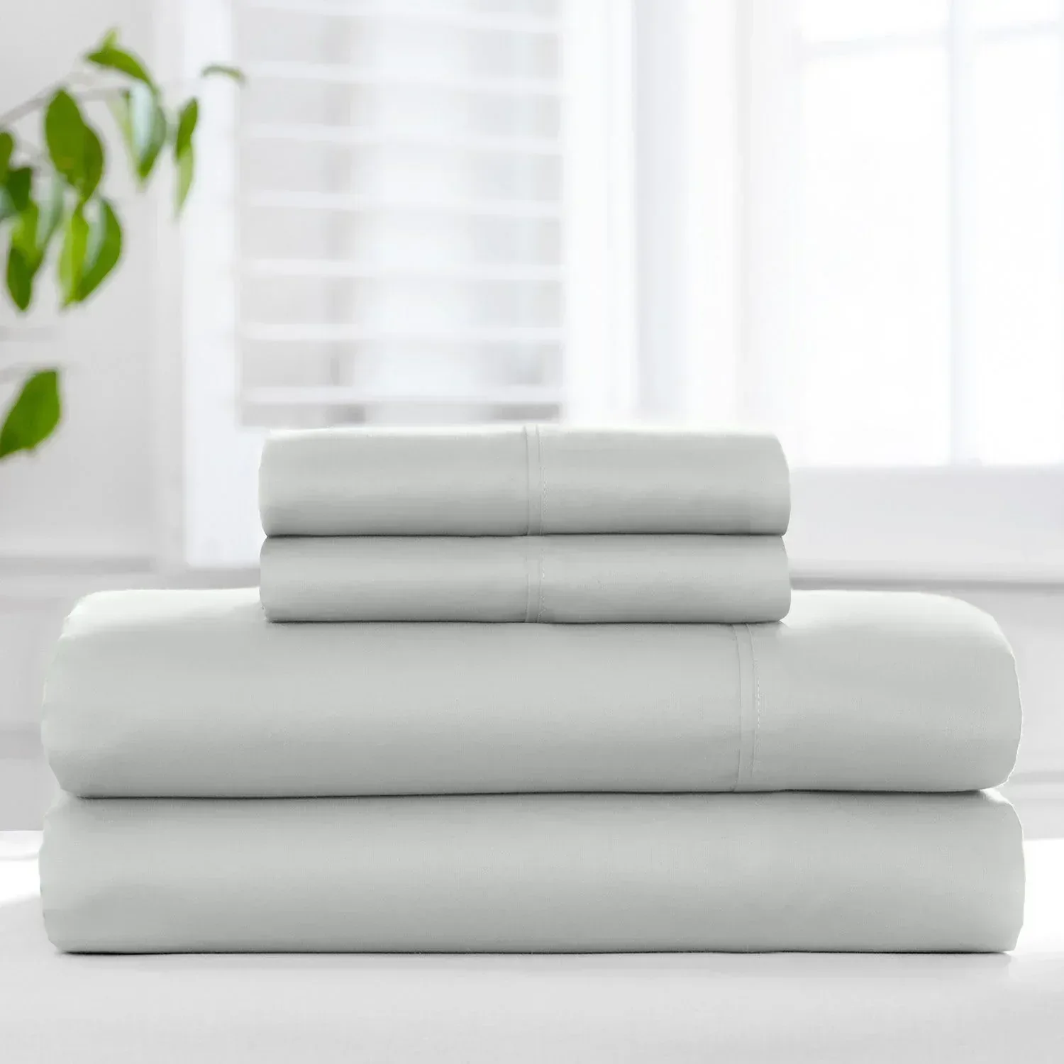 Member's Mark 450-Thread-Count Solid Sheet Set, Assorted Sizes - Image 7
