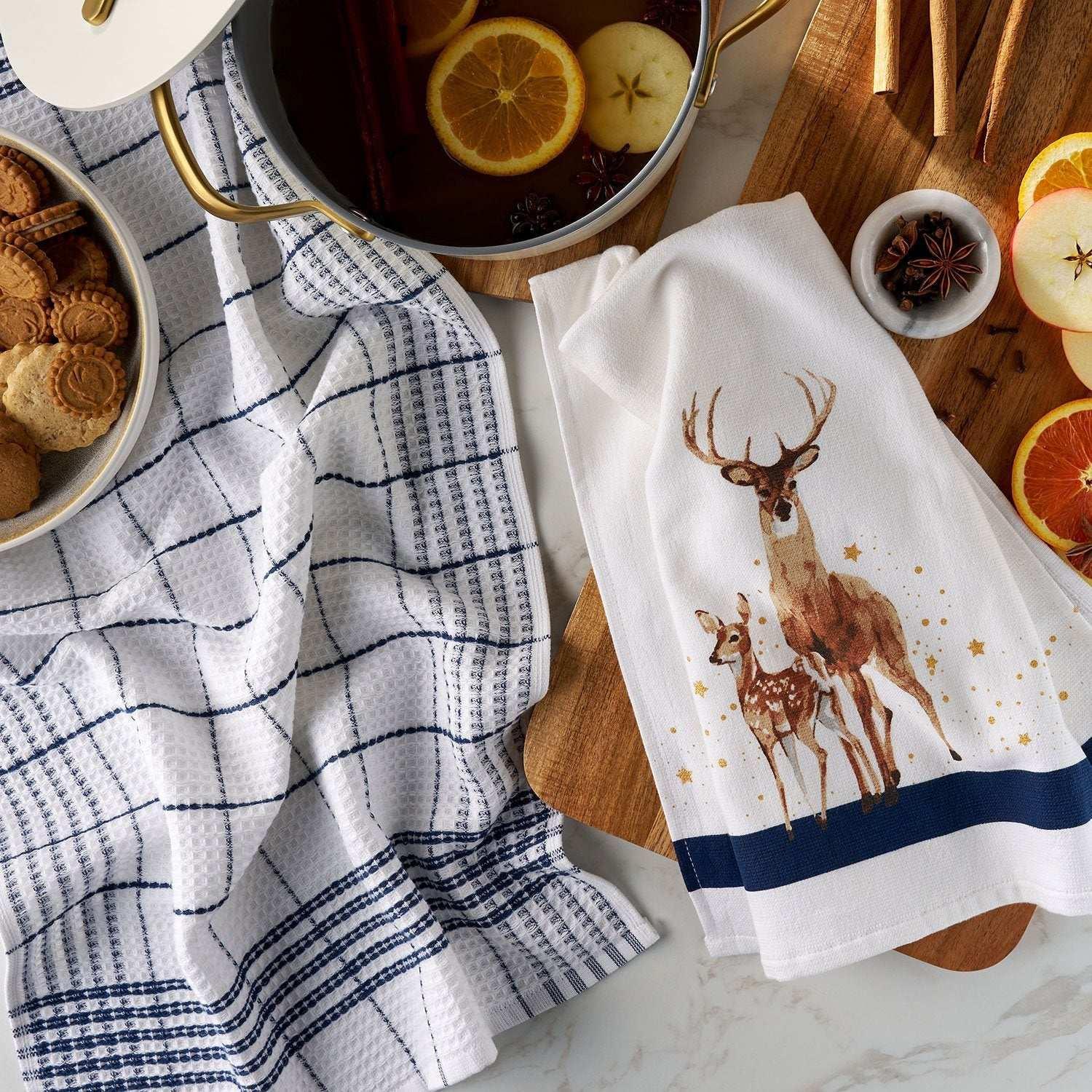 Member's Mark 8-Piece Holiday Kitchen Towel Set - Image 7