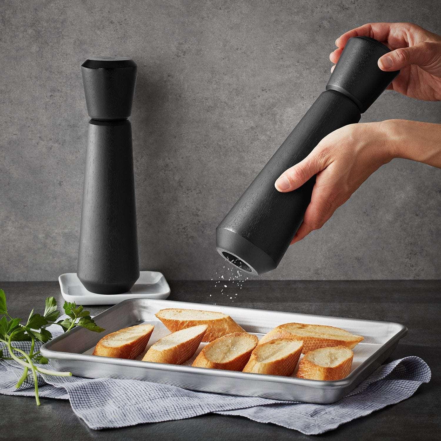 Member's Mark Acacia Salt and Pepper Mill Set, Assorted Colors - Image 3