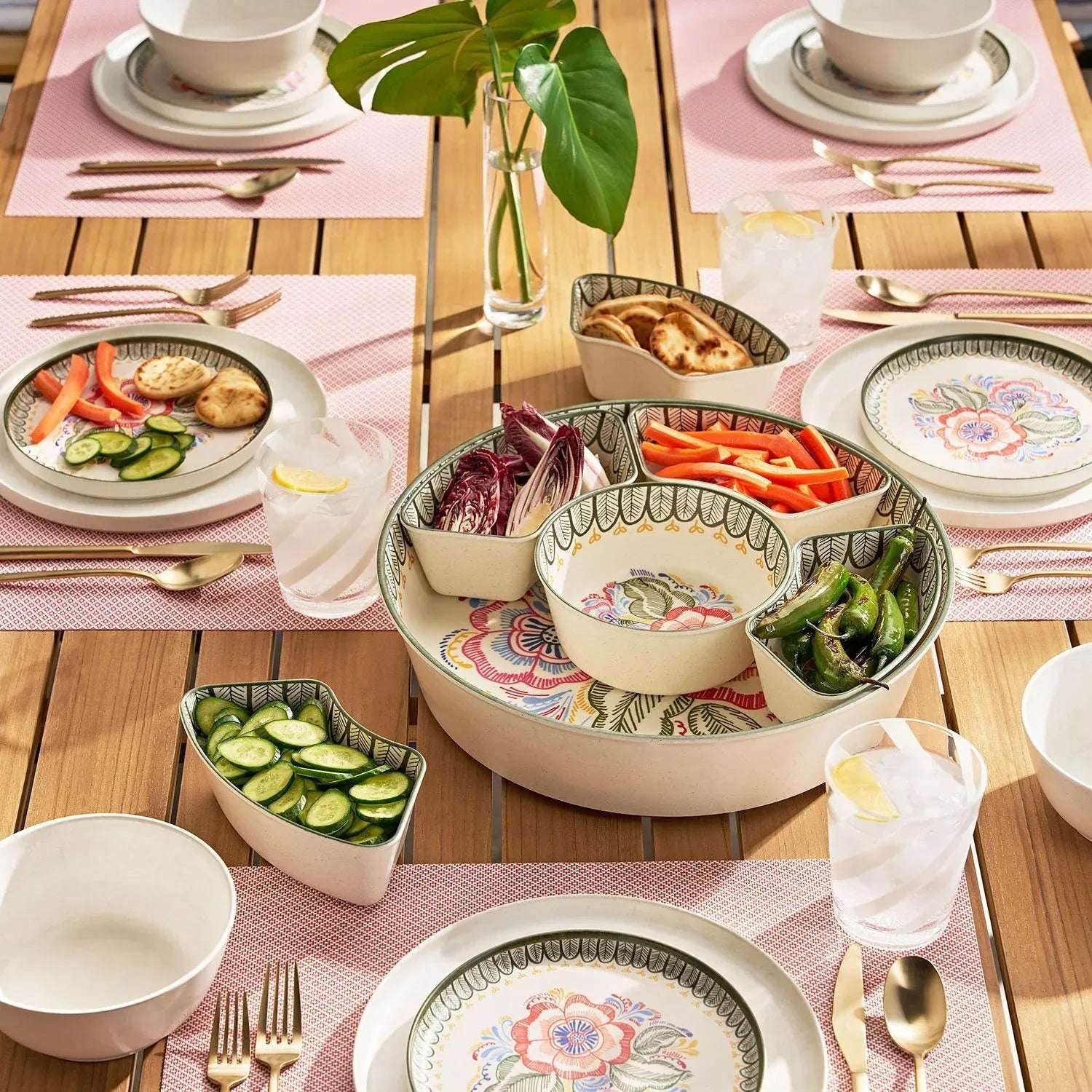 Member's Mark Bamboo Melamine 6-Section Serving Platter with Lazy Susan Base and Storage Lid - Image 20