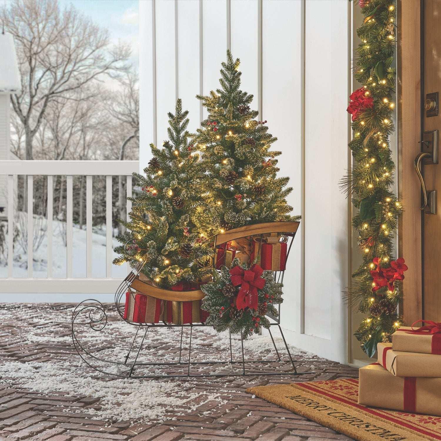 Member's Mark Decorative Sleigh with Pre-Lit Topiaries