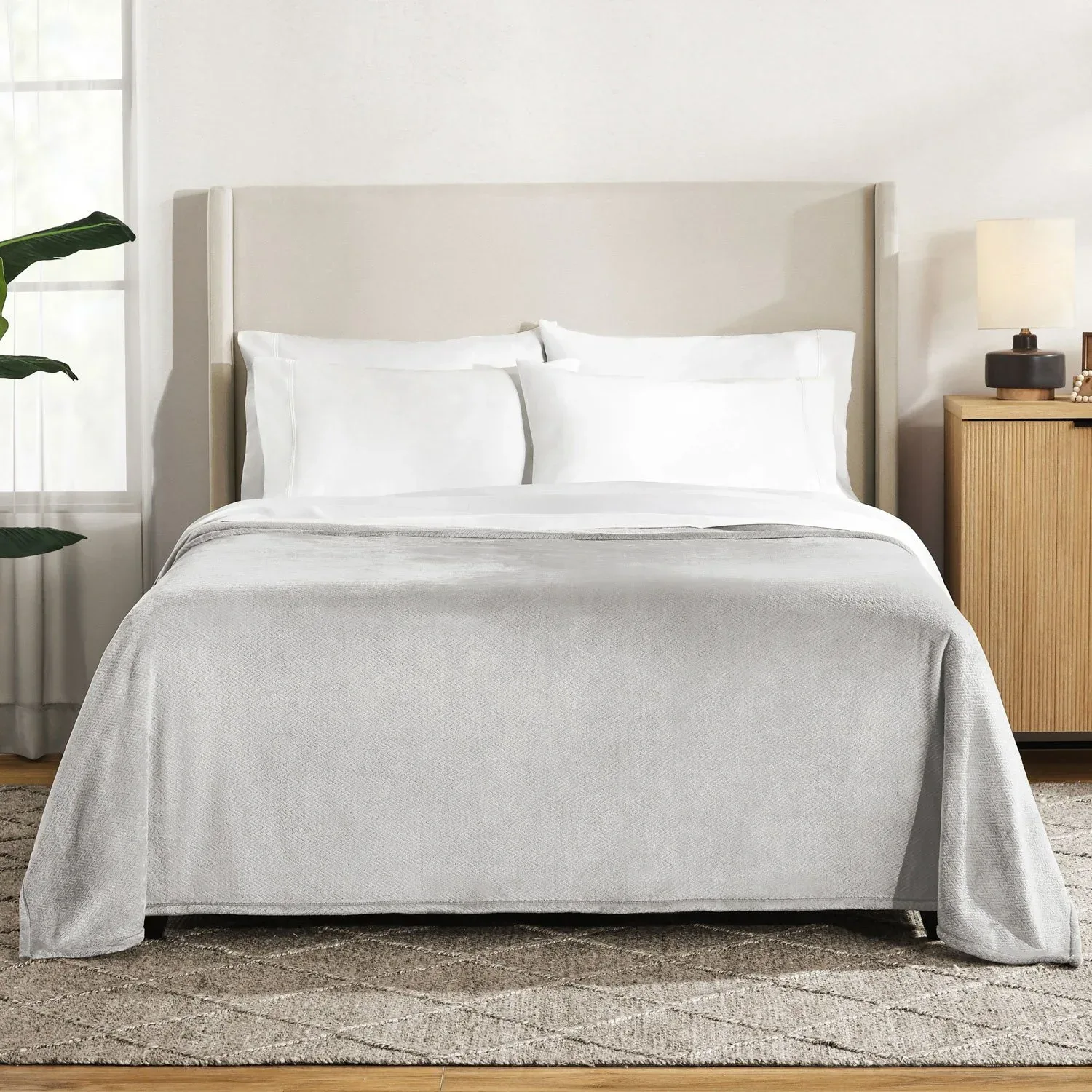 Member's Mark Herringbone Velvet Plush Blanket - Image 11