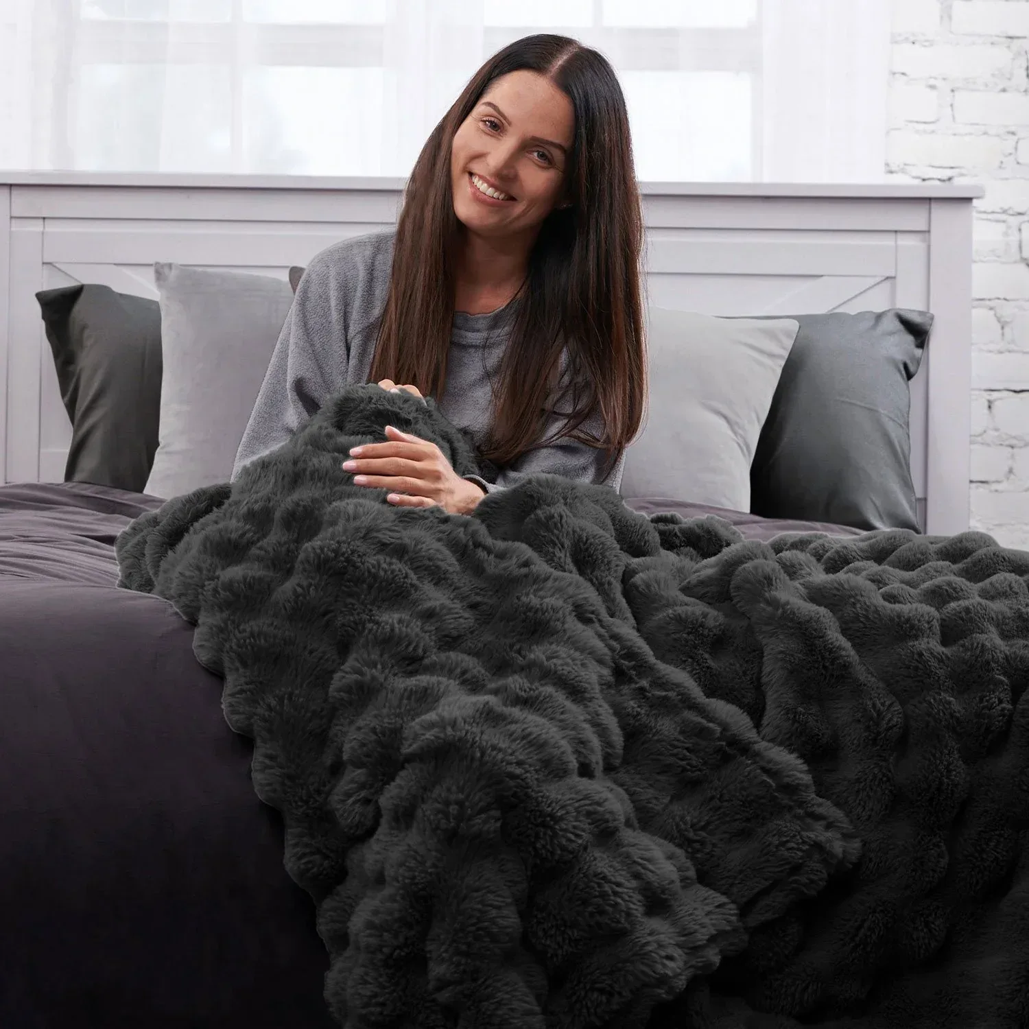 Ashford Home Heavy Weight Ultra Fine Faux Fur Throw Blanket Throw, 60"x70" - Image 9