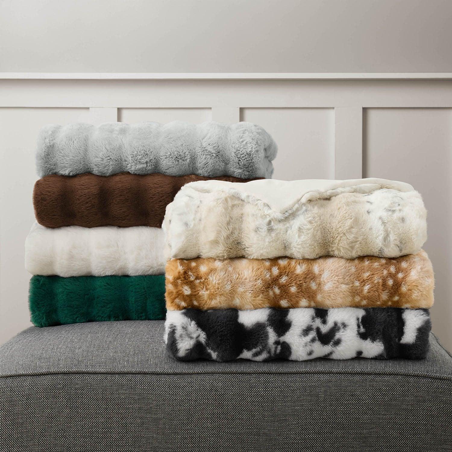 Member's Mark Luxury Faux Fur Throw, 60"x70" - Image 3