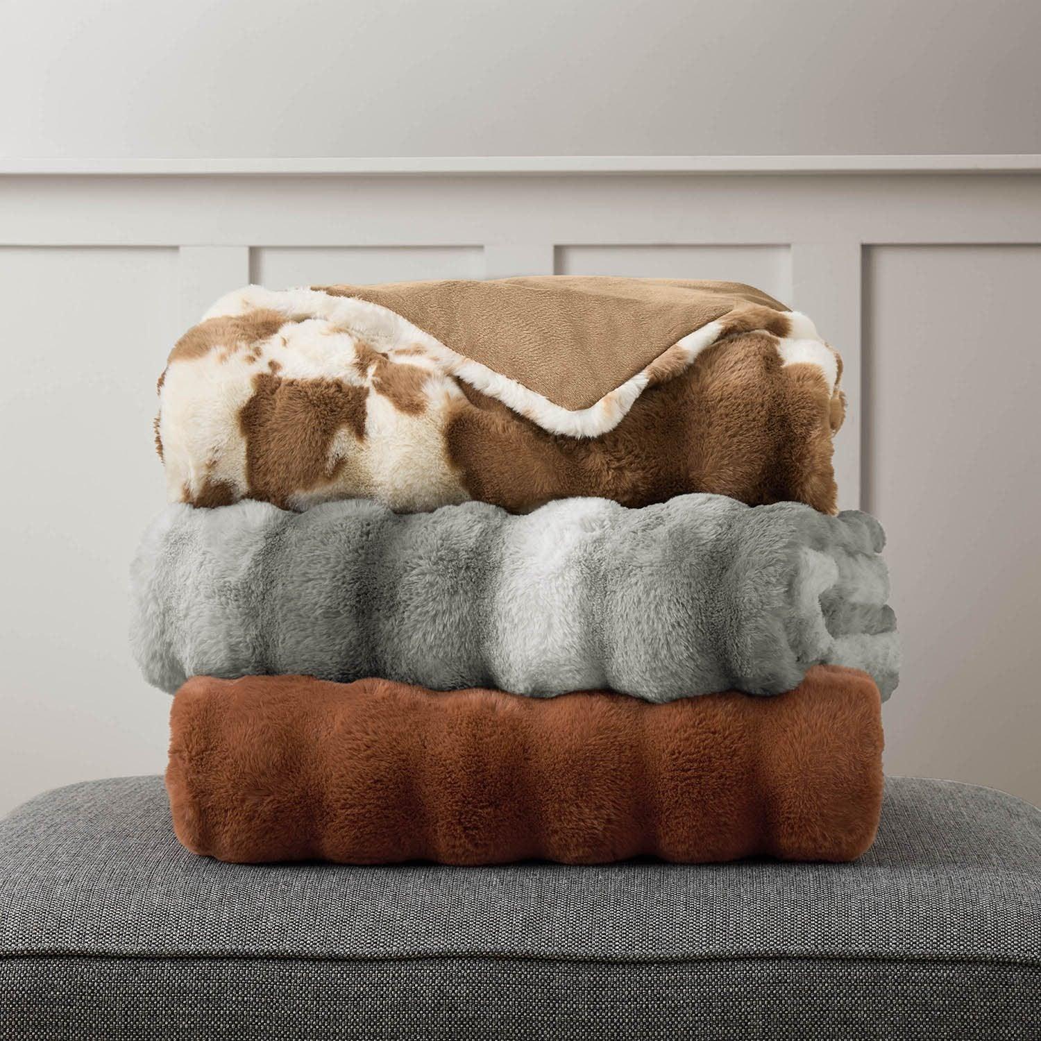 Member's Mark Luxury Faux Fur Throw, 60"x70" - Image 6