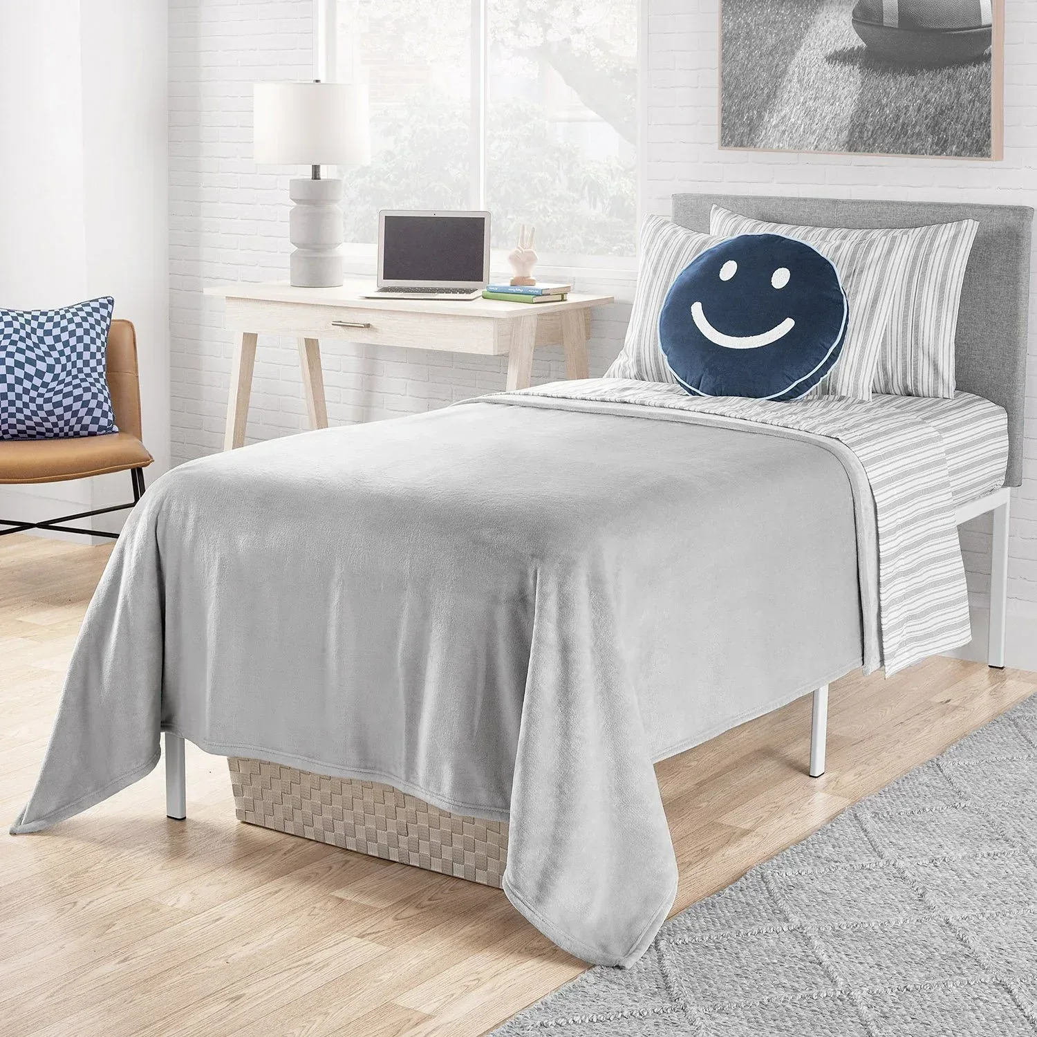 Member's Mark Oversized Plush Blanket, 78" x 92" - Image 23