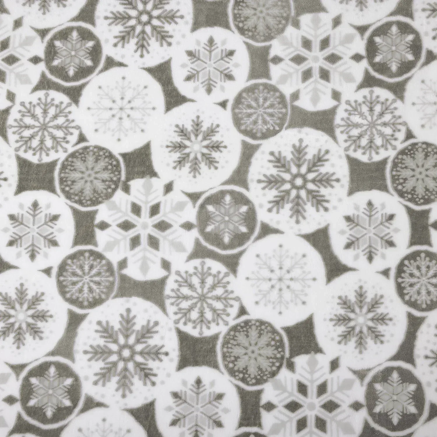 Member's Mark Seasonal Lounge Throw, 60"x70" - Image 29