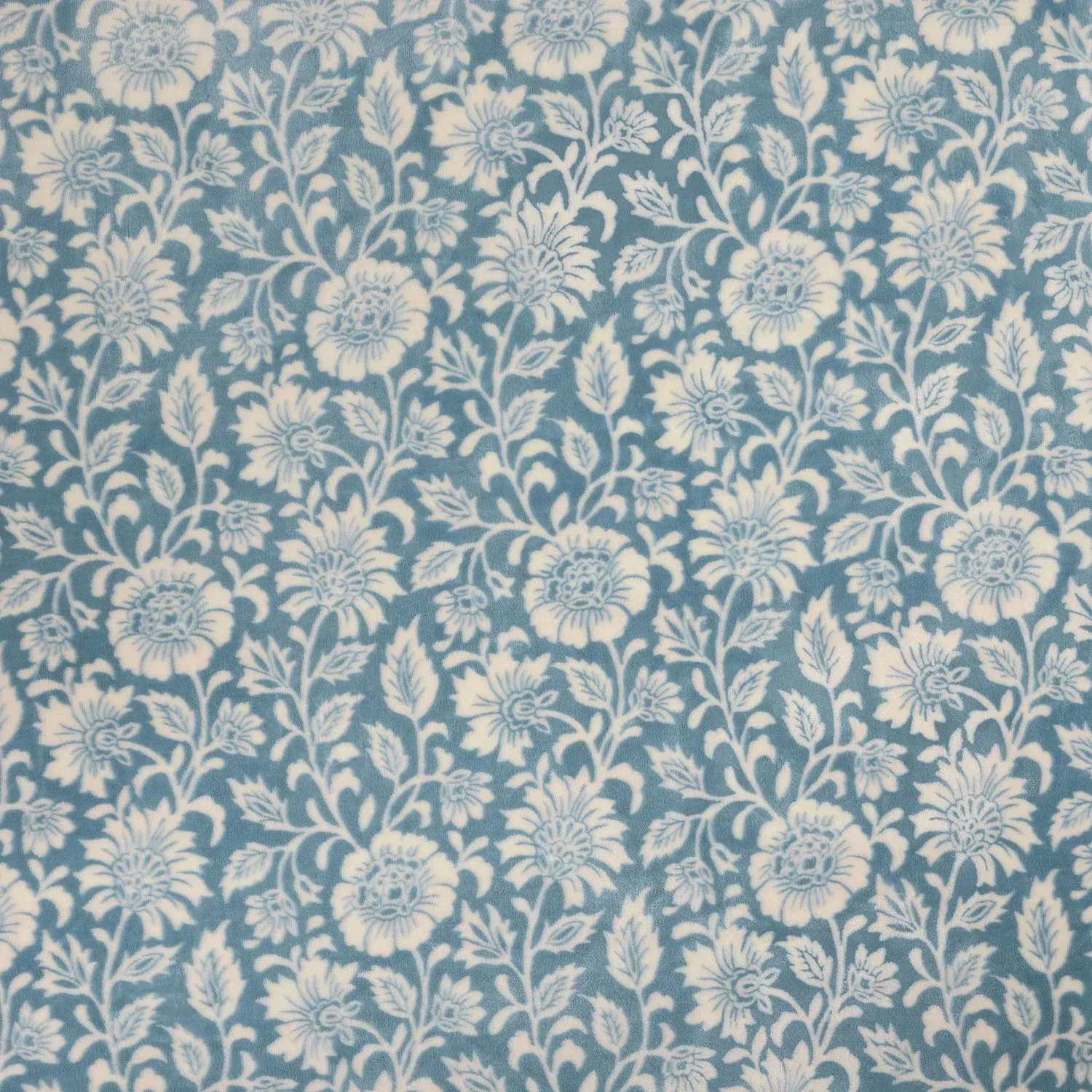 Member's Mark Seasonal Lounge Throw, 60"x70" - Image 35