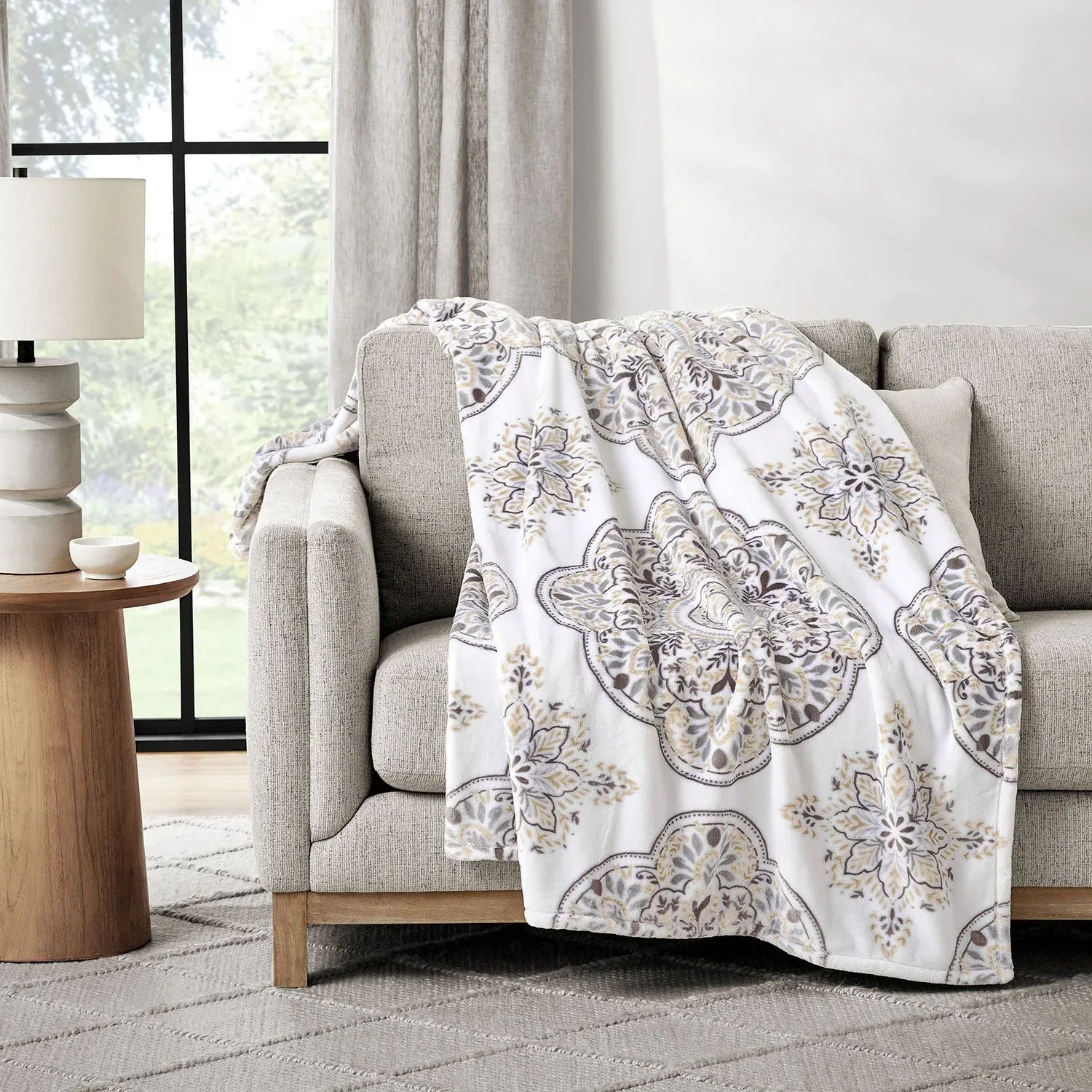 Member's Mark Seasonal Lounge Throw, 60"x70" - Image 41