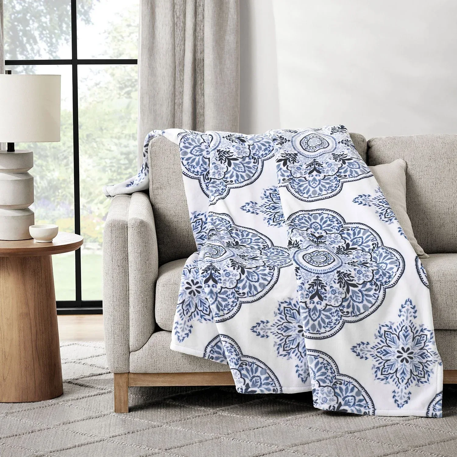 Member's Mark Seasonal Lounge Throw, 60"x70" - Image 42