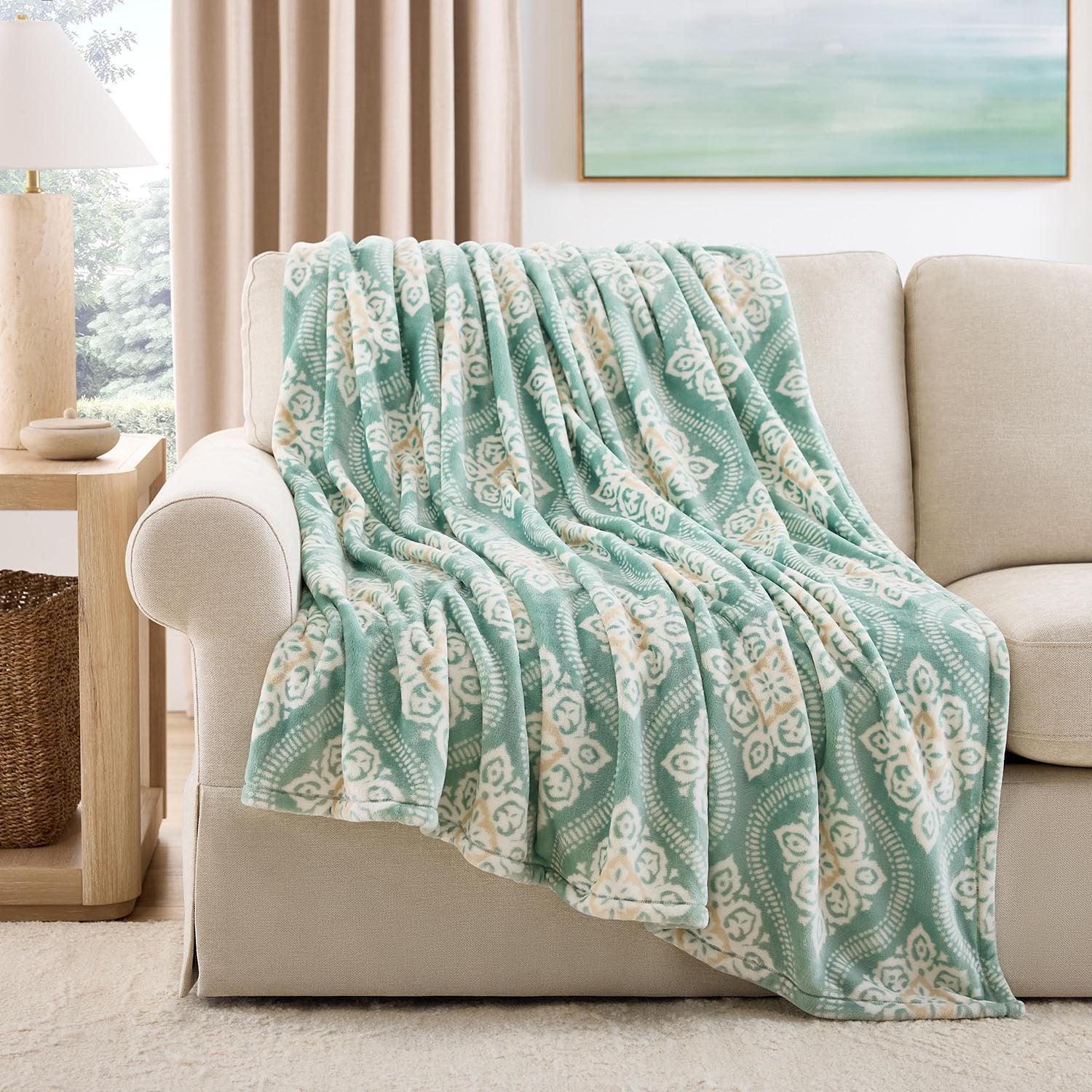 Member's Mark Seasonal Lounge Throw, 60"x70" - Image 46