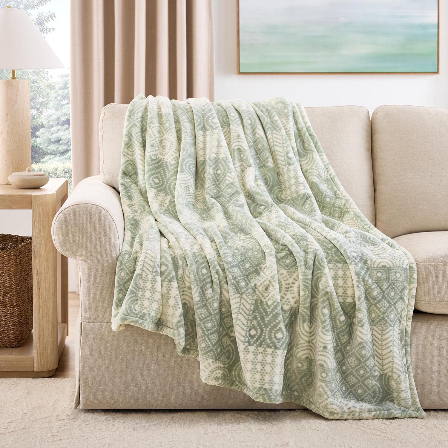 Member's Mark Seasonal Lounge Throw, 60"x70" - Image 54