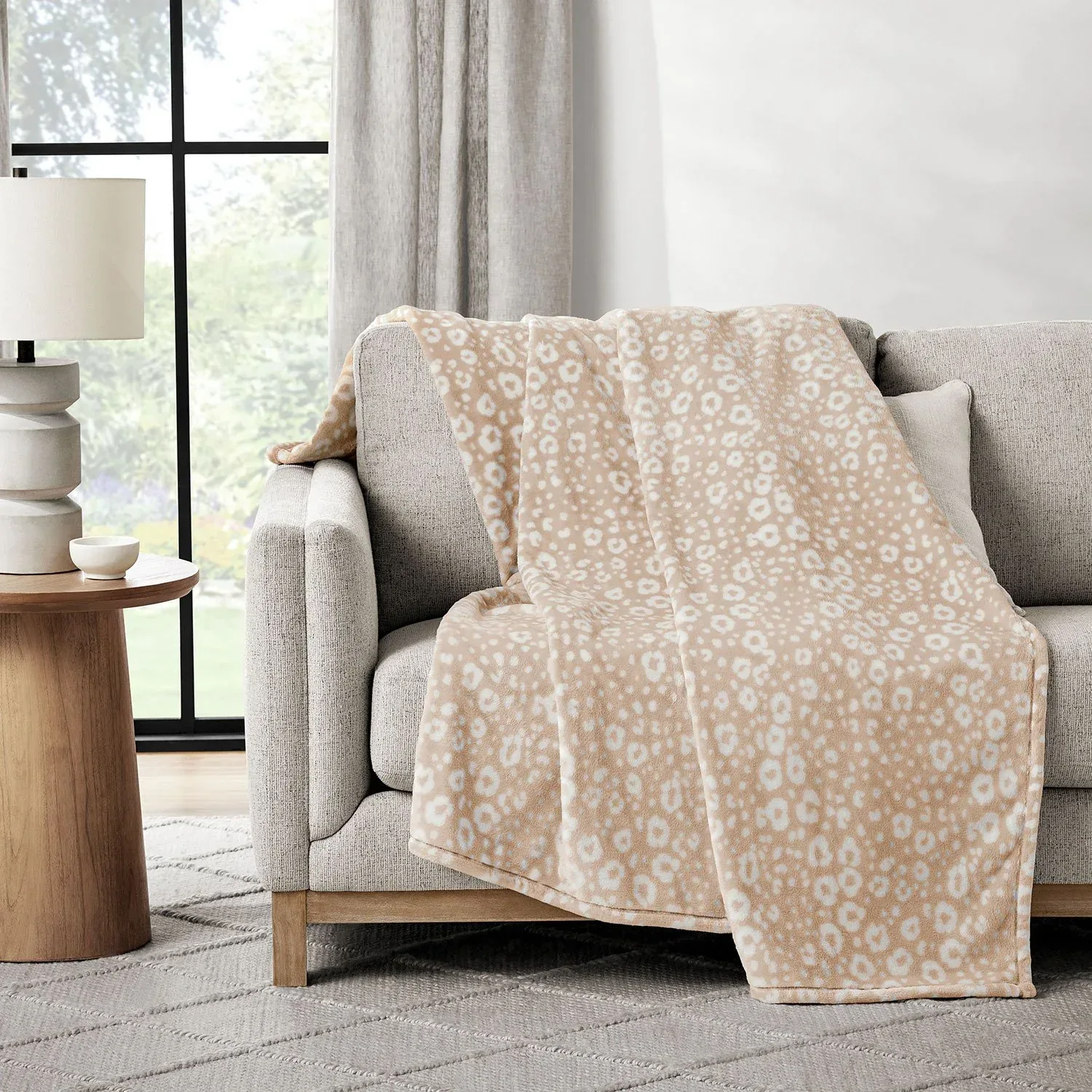 Member's Mark Seasonal Lounge Throw, 60"x70" - Image 58