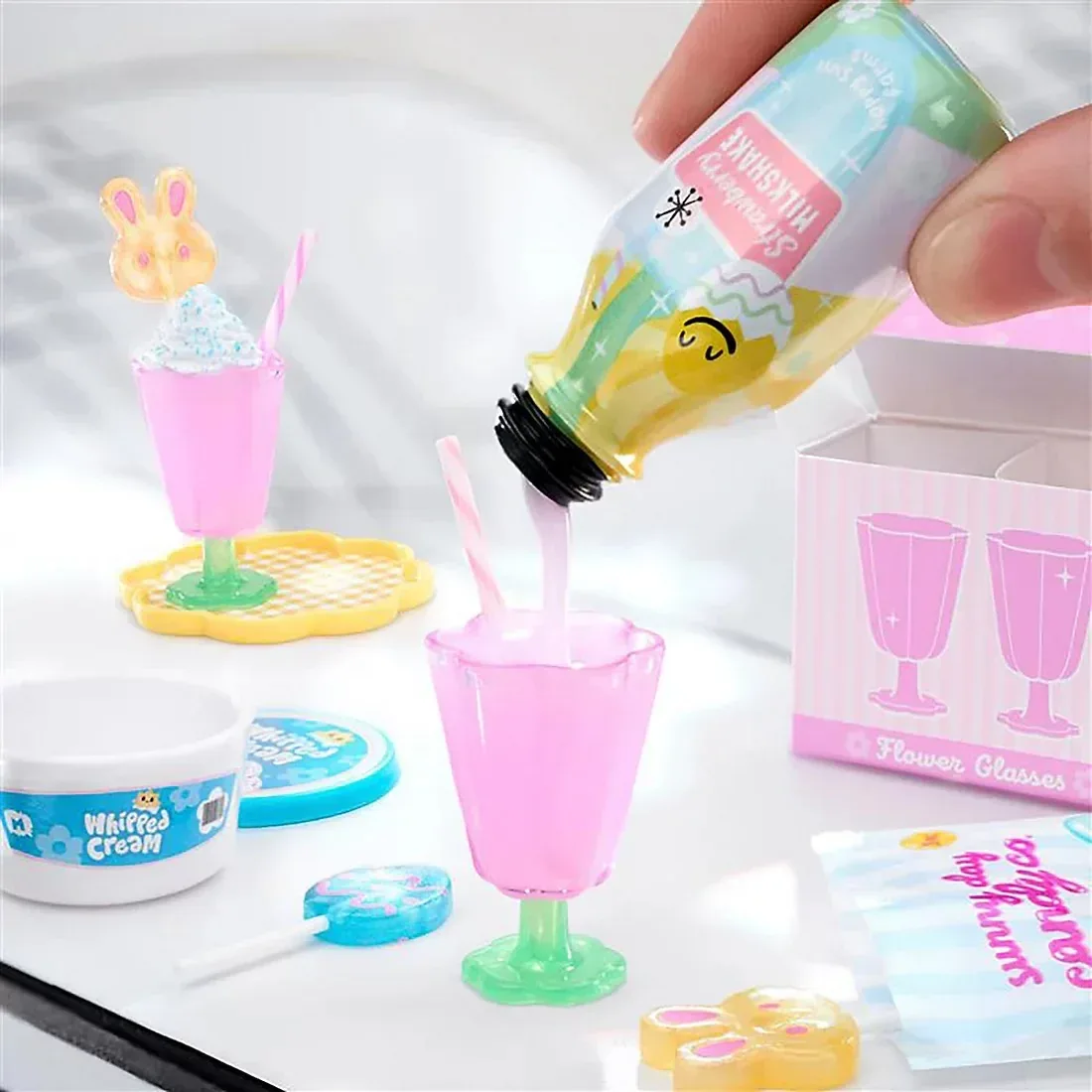 MGA's Miniverse Make It Mini Spring Multipack, Resin Play - Image 5