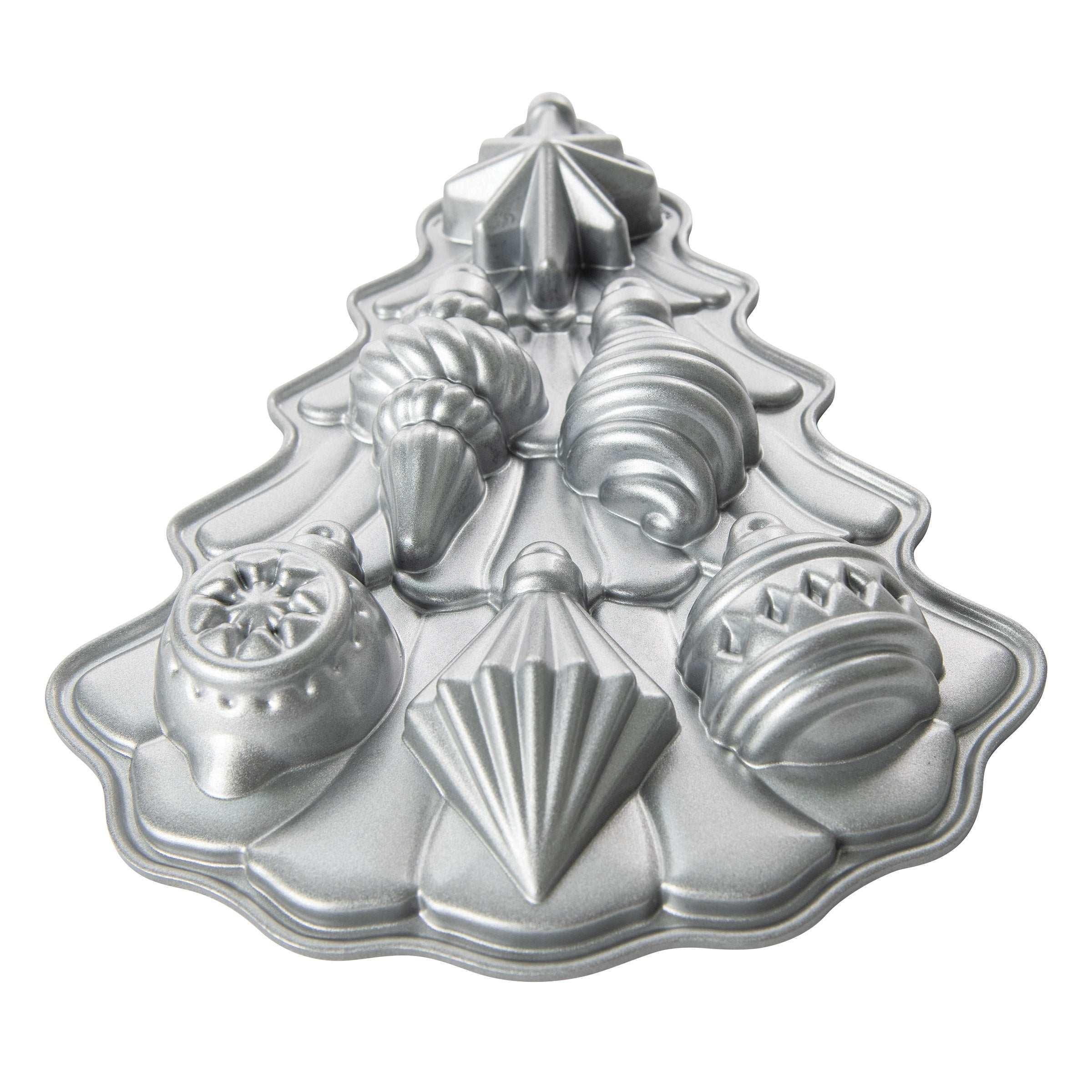 Nordic Ware Vintage Ornament Baking Pan - Image 4