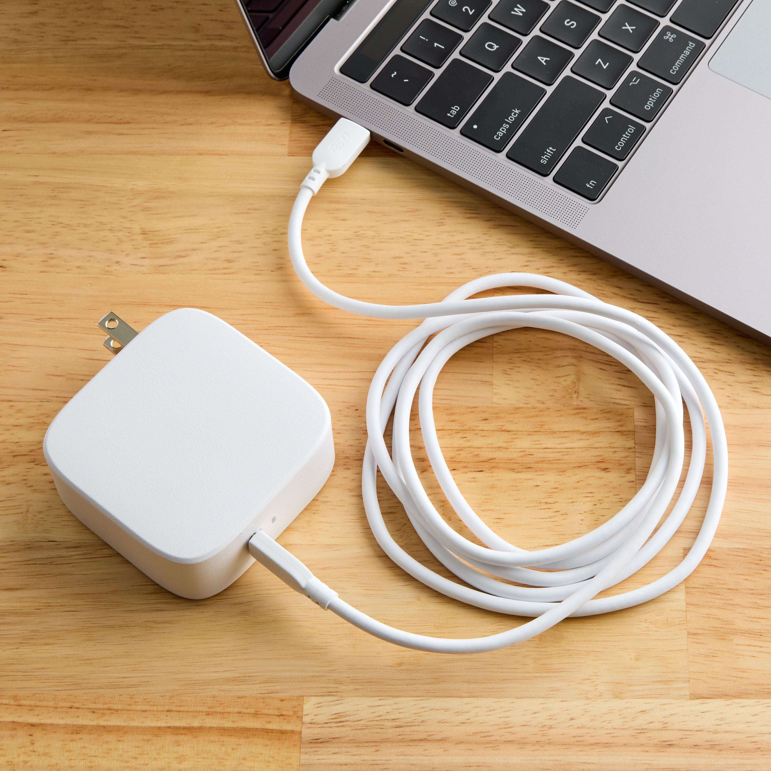 onn GAN 100W Laptop Charger Compatible for Apple, Dell, HP, Asus, Acer, Lenovo, Samsung White - Image 2