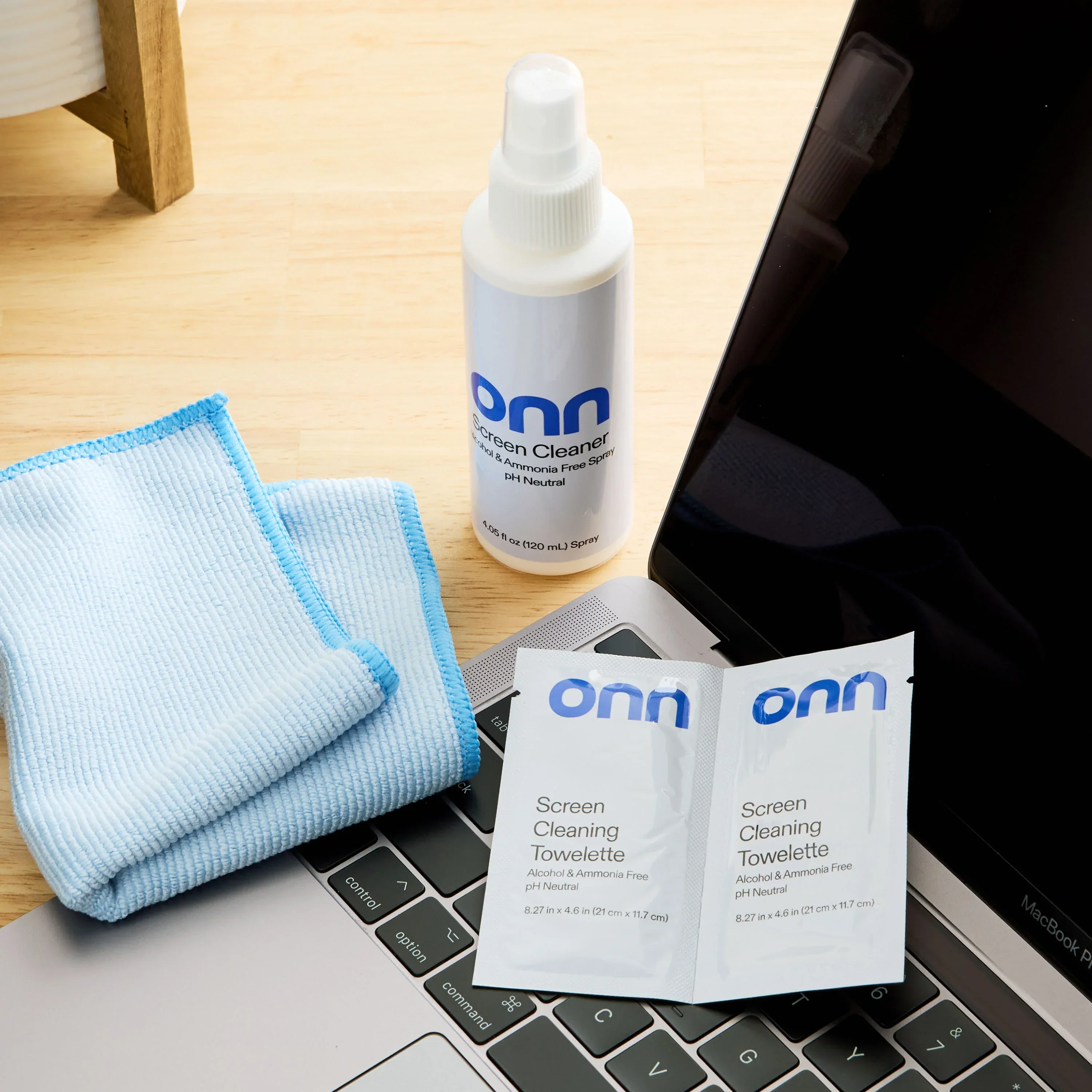 onn Screen Cleaning Kit, 18 Pieces - Image 2
