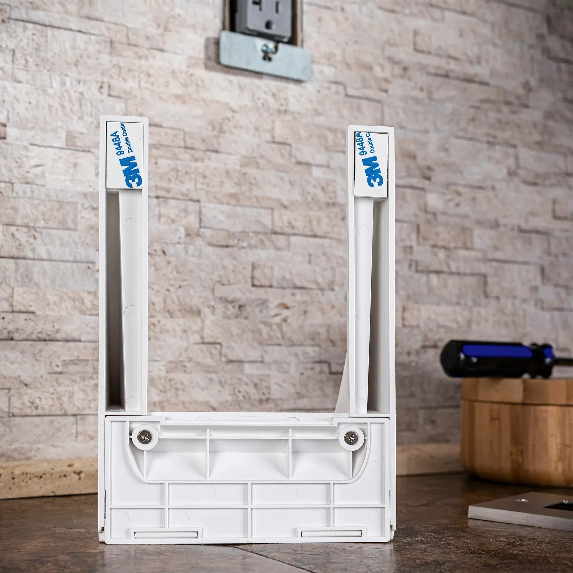 onn. White Outlet Shelf with Power Cord Storage Compartment - Image 5