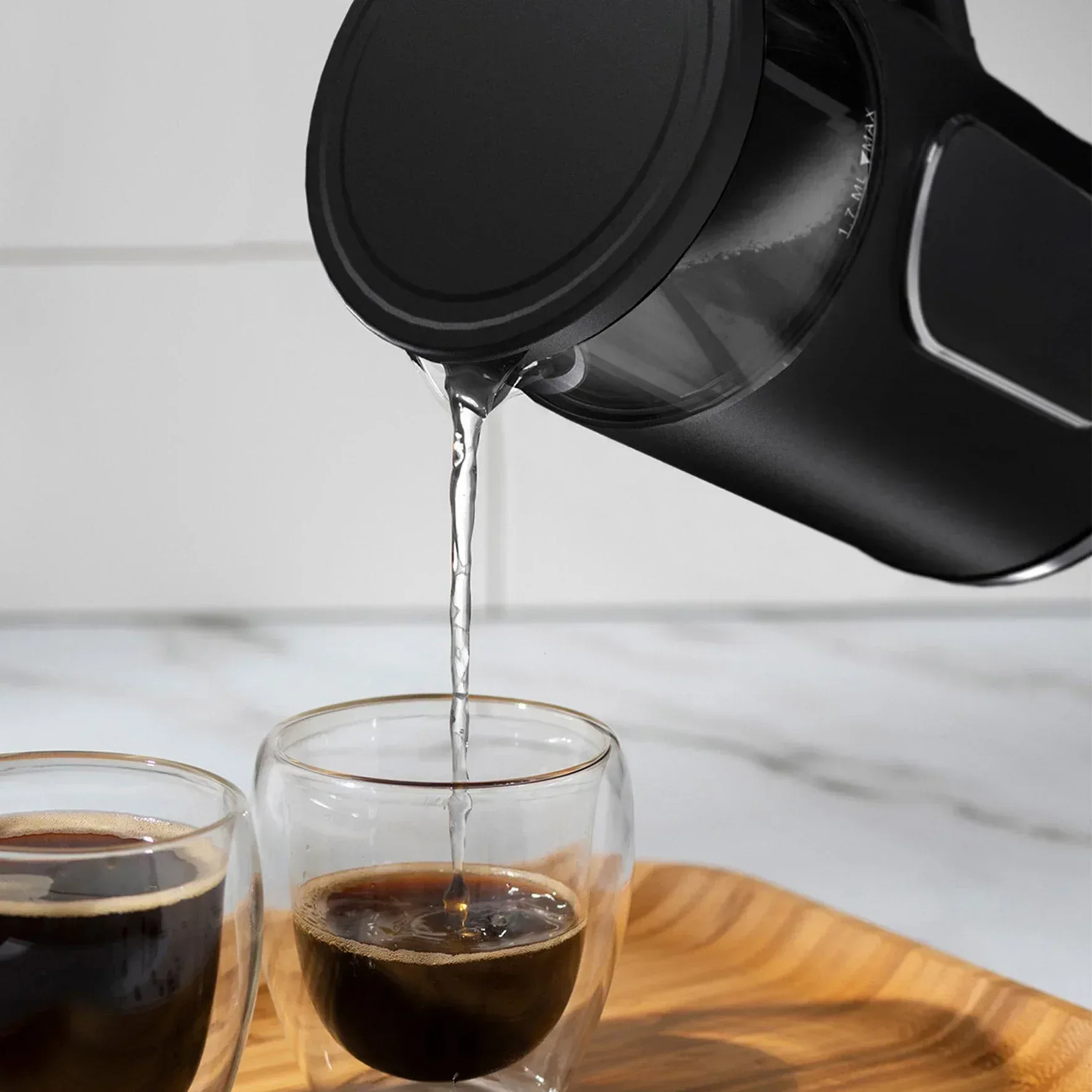 Ovente 1.7 Liter Electric Hot Water Kettle - Image 3