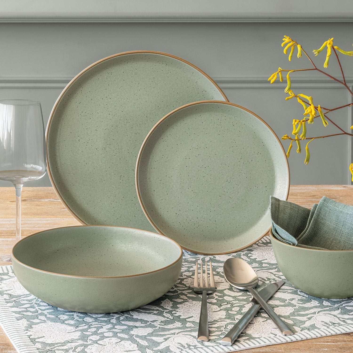 Over&back 16-Piece Artisan Stoneware Dinnerware Set - Image 11