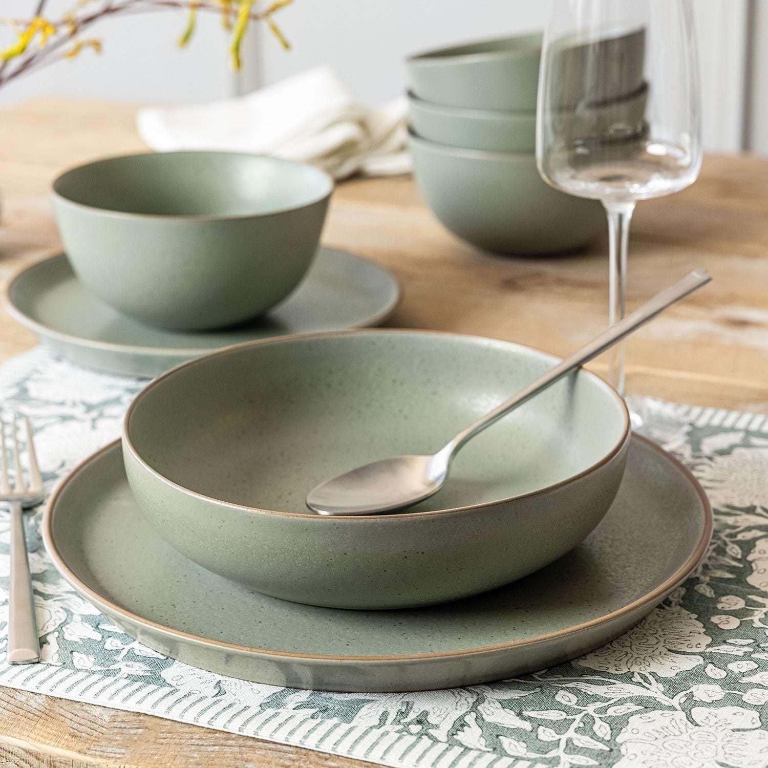 Over&back 16-Piece Artisan Stoneware Dinnerware Set - Image 12
