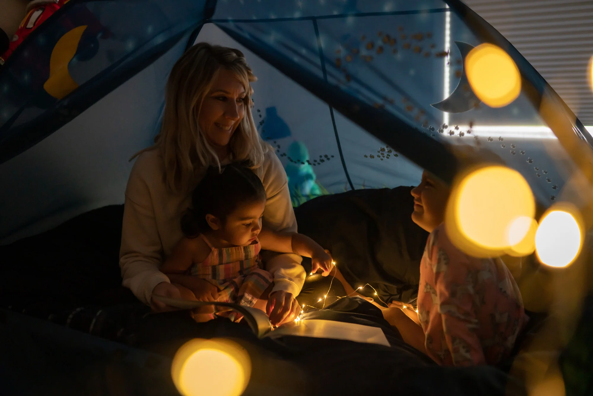 Pacific Play Tents Glow in The Dark Firefly Bed Tent, Child - Image 2