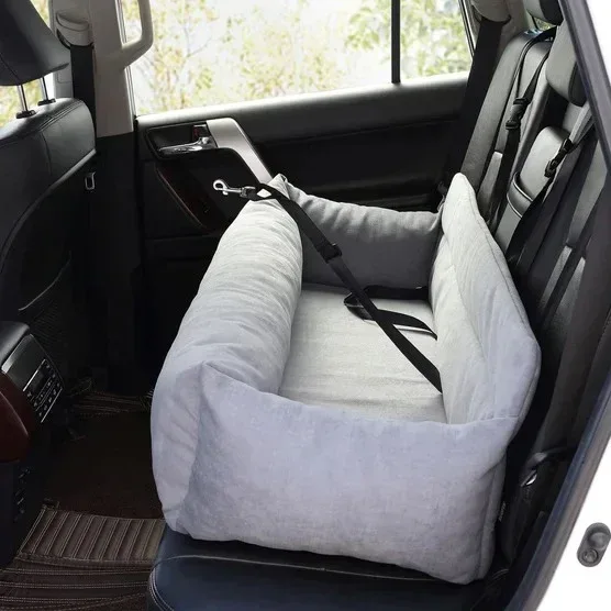 Petnology Tough Traveler Three-seater Car Pet Bed - Image 7