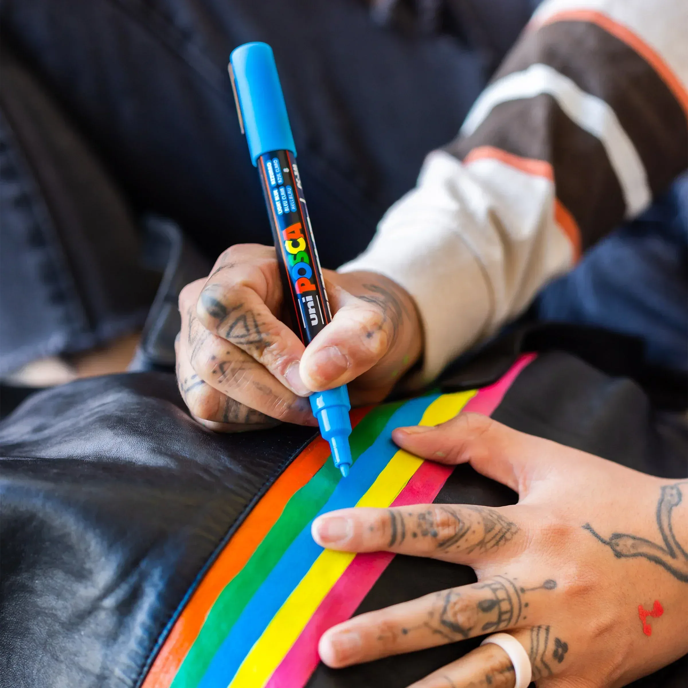 POSCA 50-count Marker Set with Carrying Case - Image 3