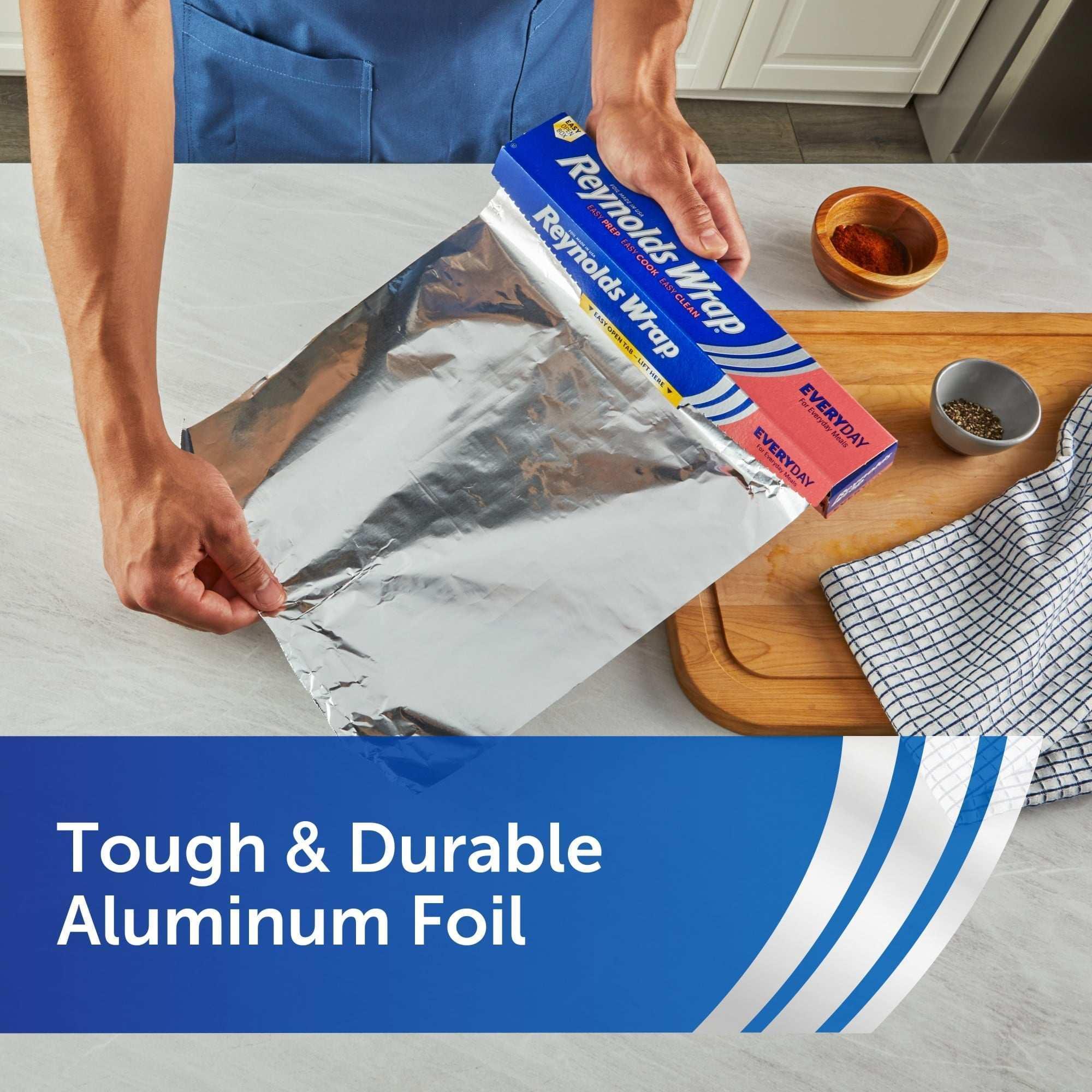 Reynolds Wrap Everyday Strength Aluminum Foil, 75 square feet - Image 4