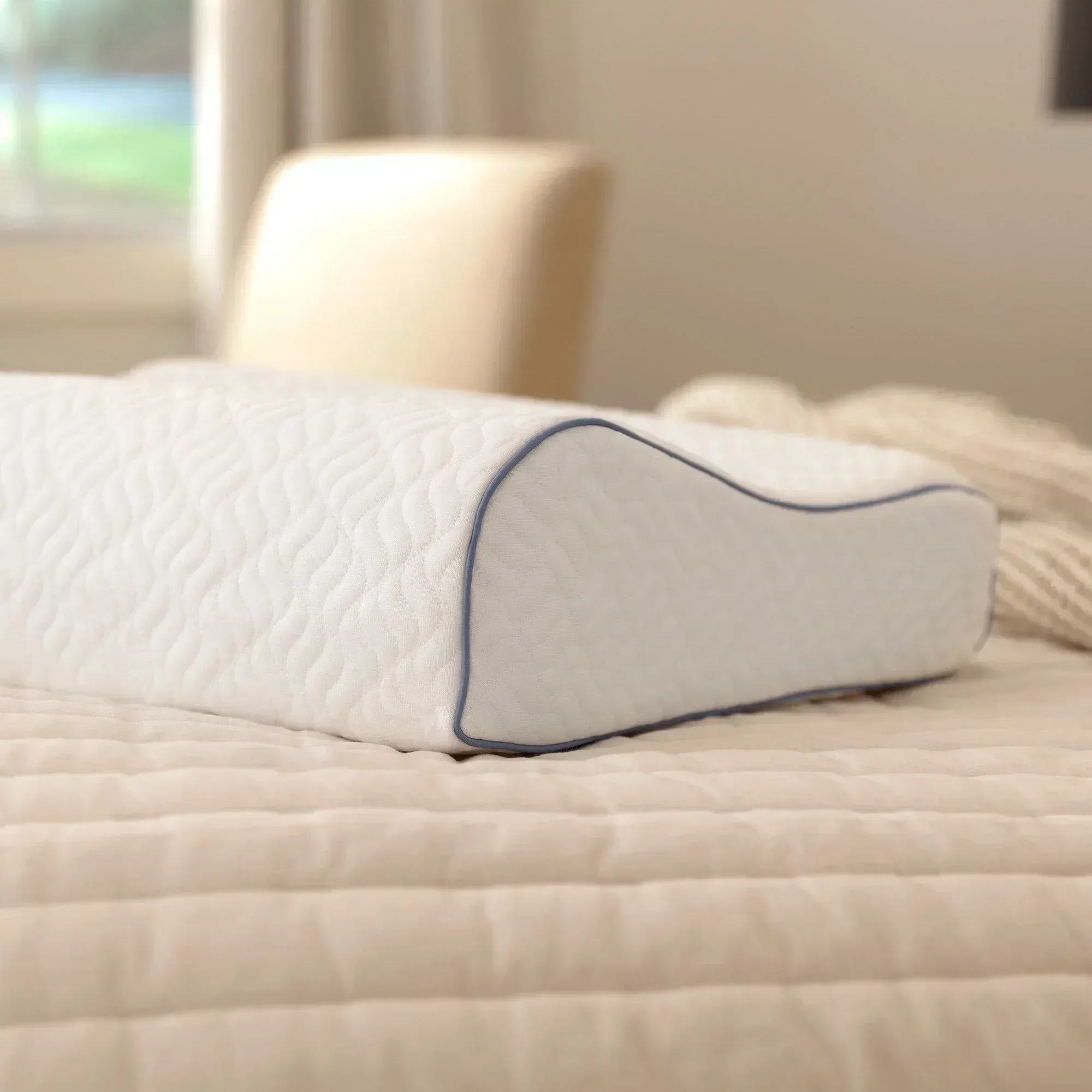 Serenity by Tempur-Pedic Contour Memory Foam Pillow - Image 2
