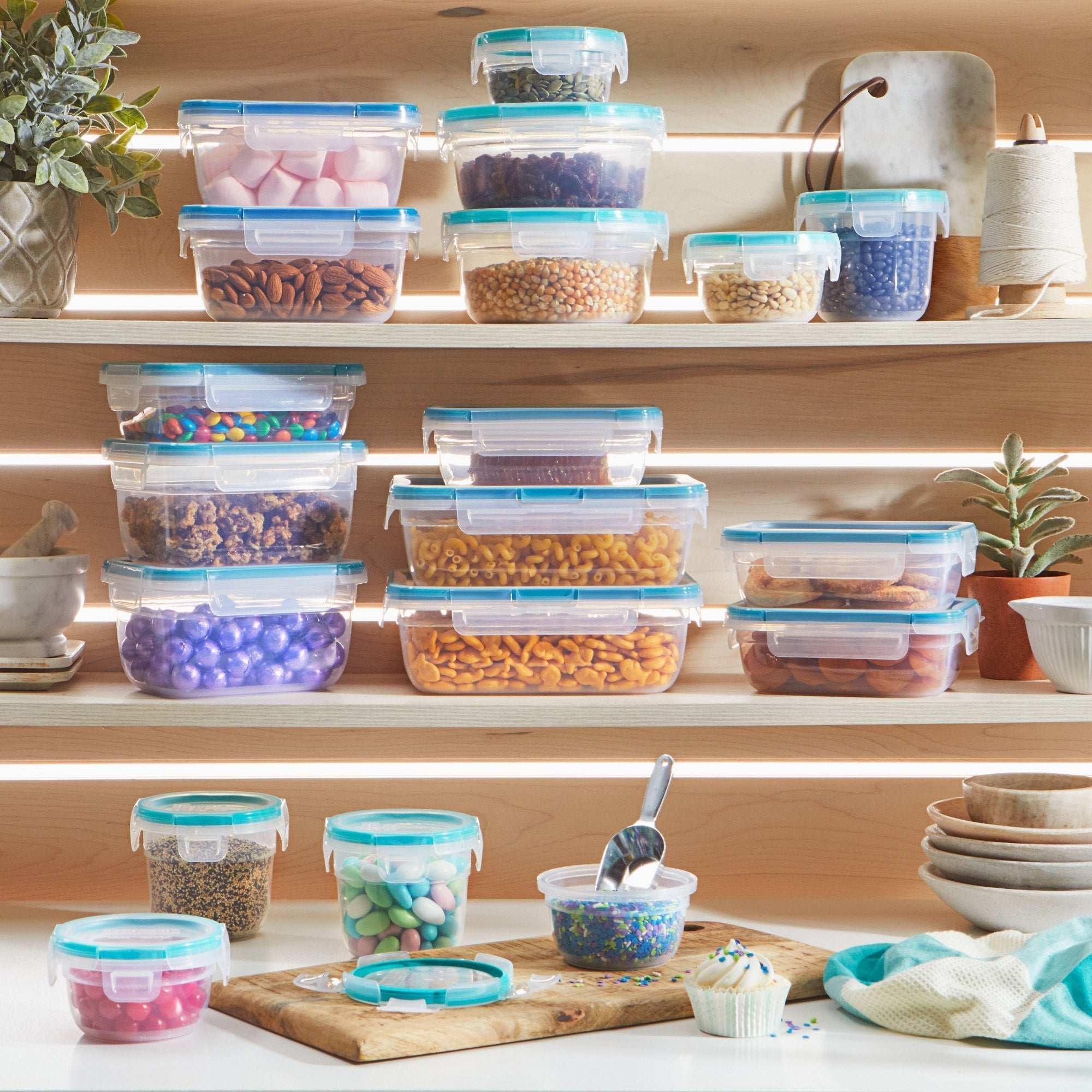 Snapware 38-piece Plastic Food Storage Set - Image 4