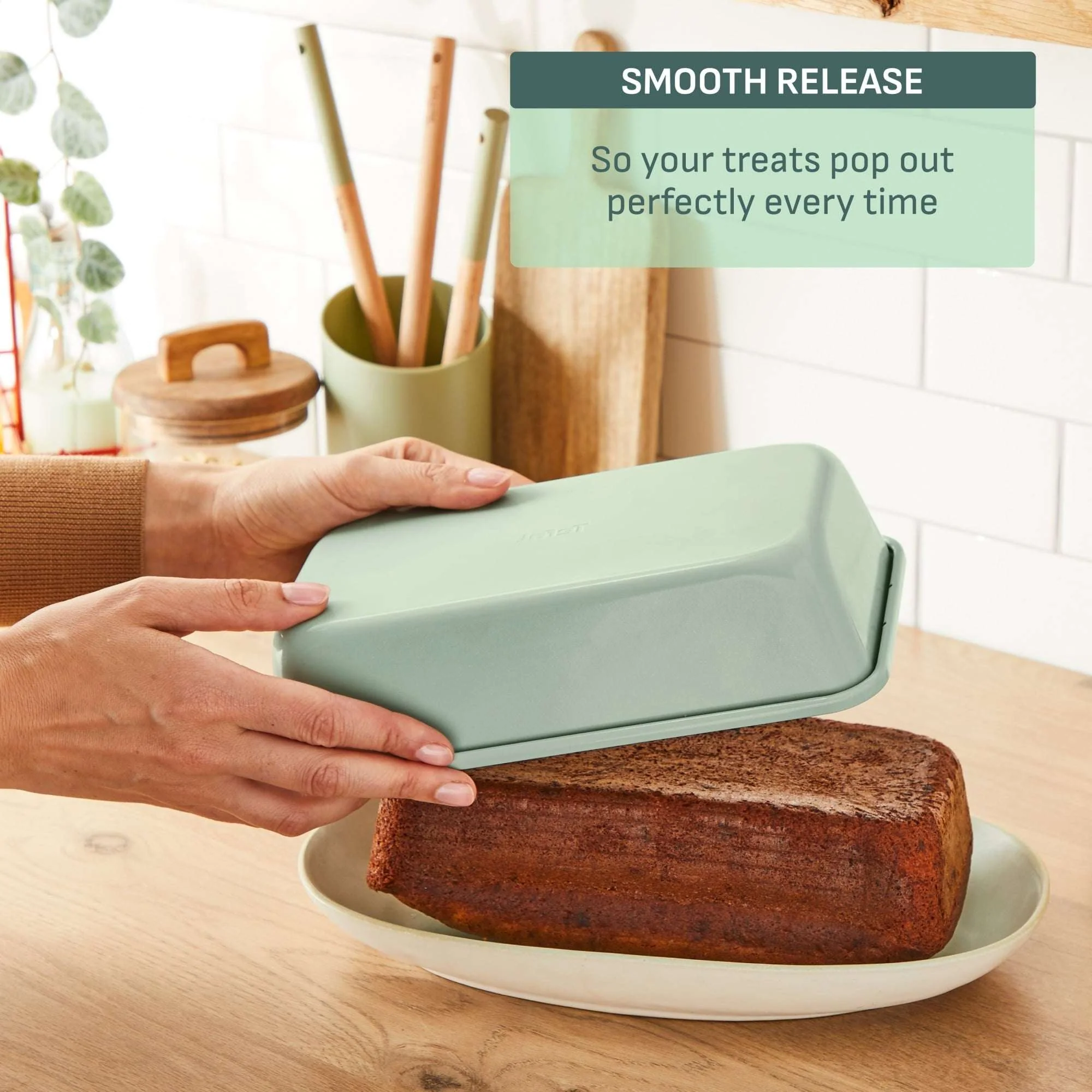 T-fal Stackable Ceramic Bakeware, 5 Piece Nonstick Bakeware Set, Mint Green, Oven Safe 450°F - Image 4
