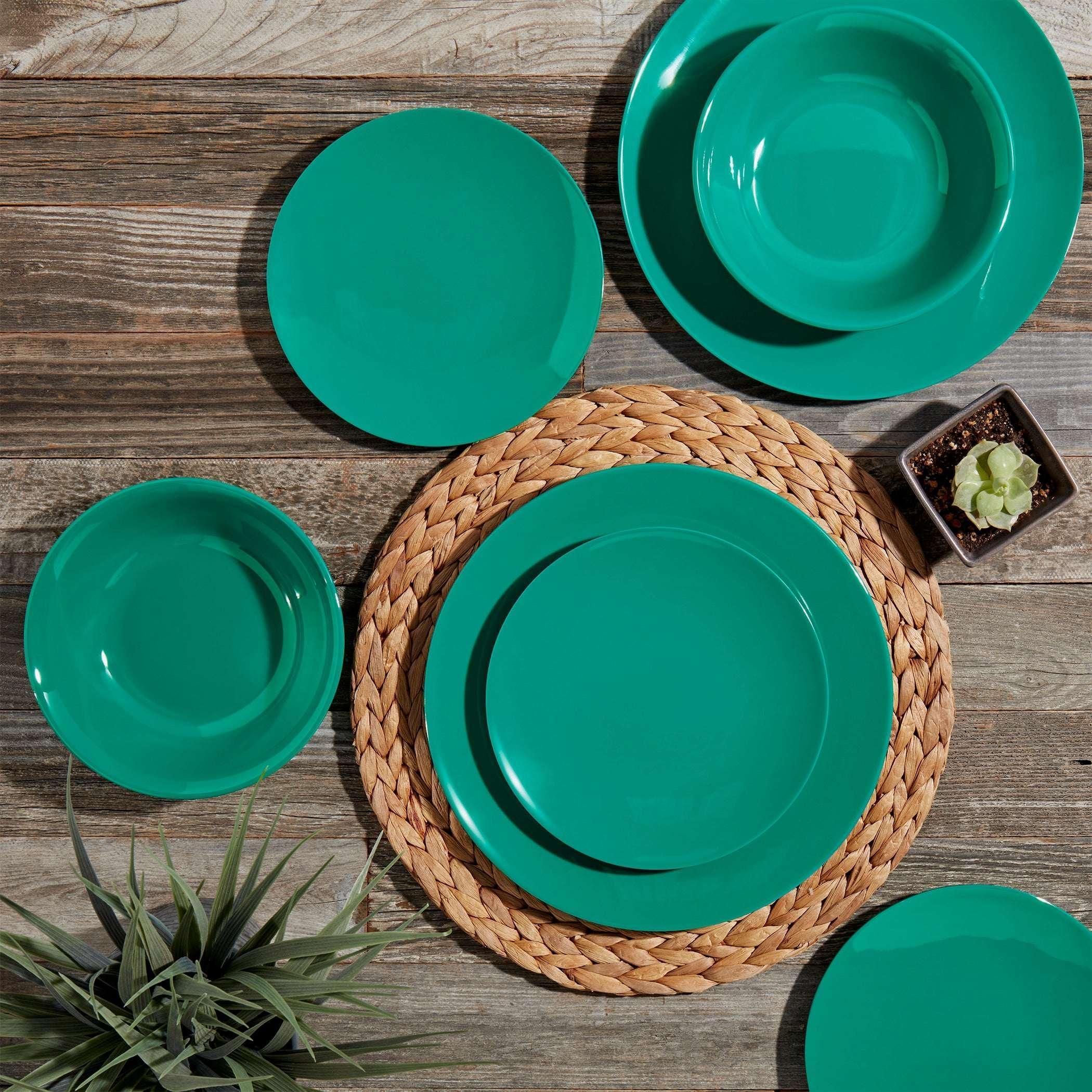 Tabletops Gallery 12 Piece Dark Green Melamine Dinnerware Set Plates Bowls for Indoor/Outdoor Use, Service for 4, Emerald - Image 3
