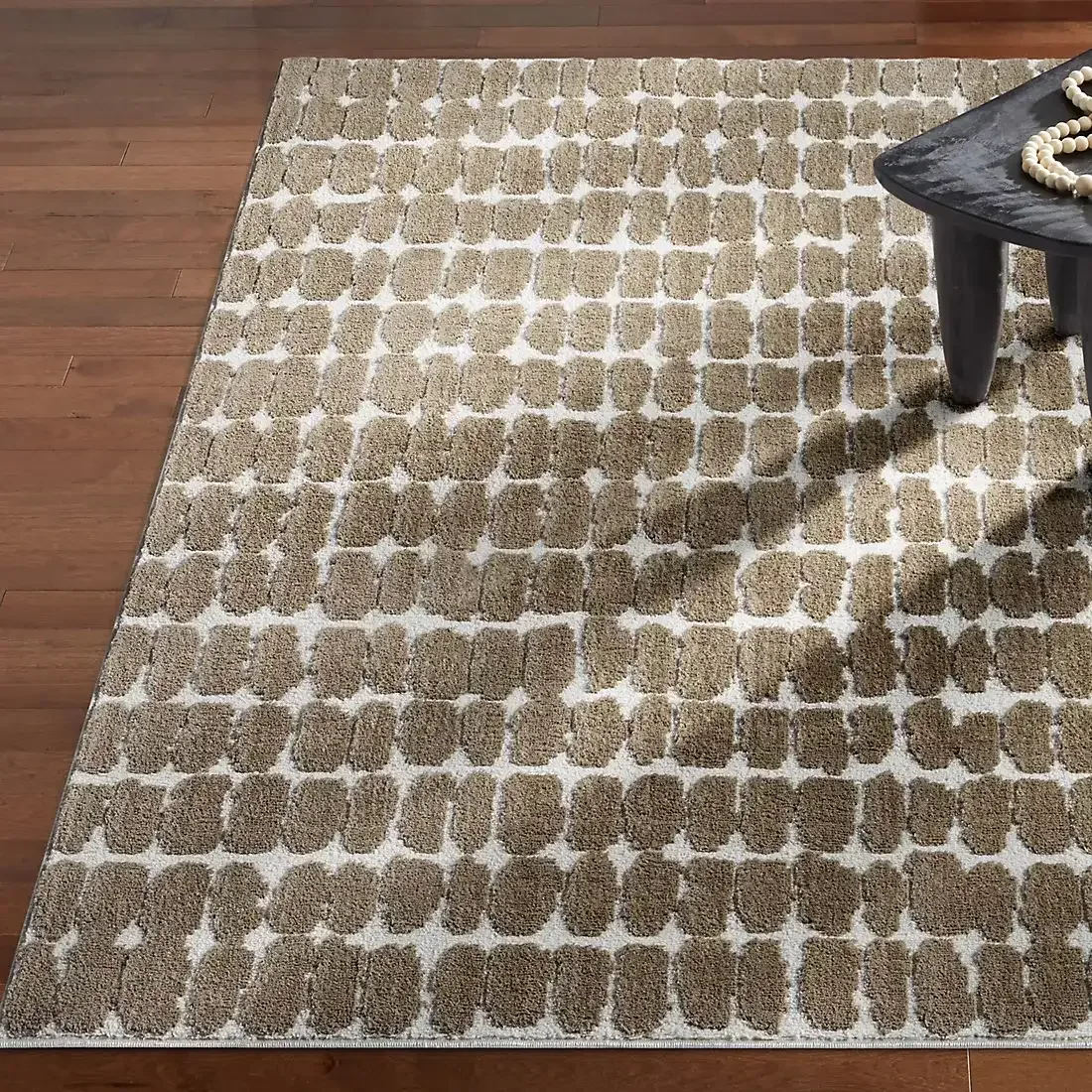 Tahari Freya 6' x 9' Area Rug (Select Color) - Image 2