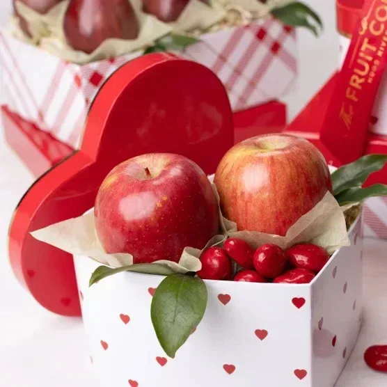 The Fruit Company Heart of Hearts Valentine's Day Tower - Image 4