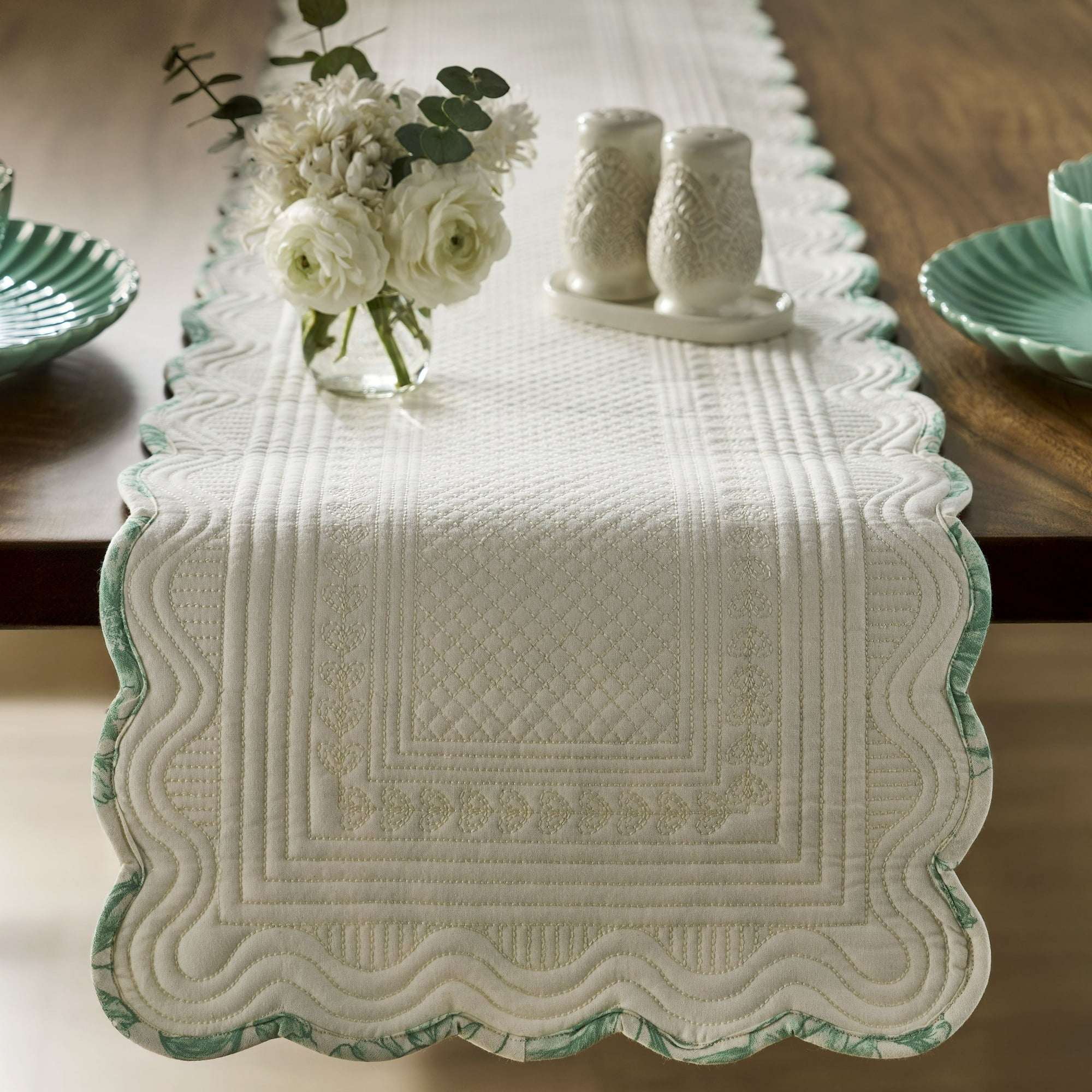 The Pioneer Woman Agatha Quilted Fabric Table Runner, Green & White, 14" x 90" - Image 4