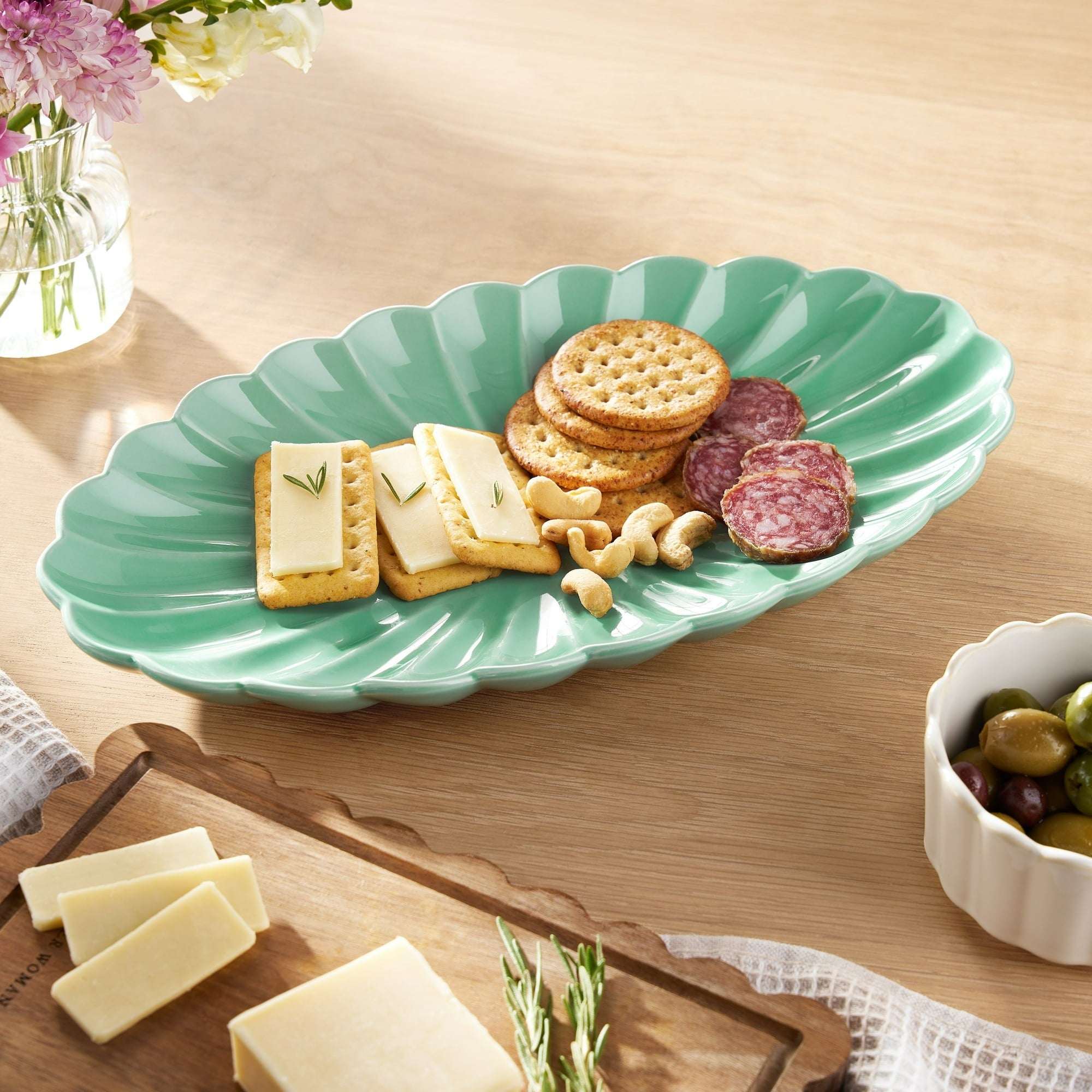 The Pioneer Woman Colette Stoneware 14-inch Serving Tray, green - Image 4