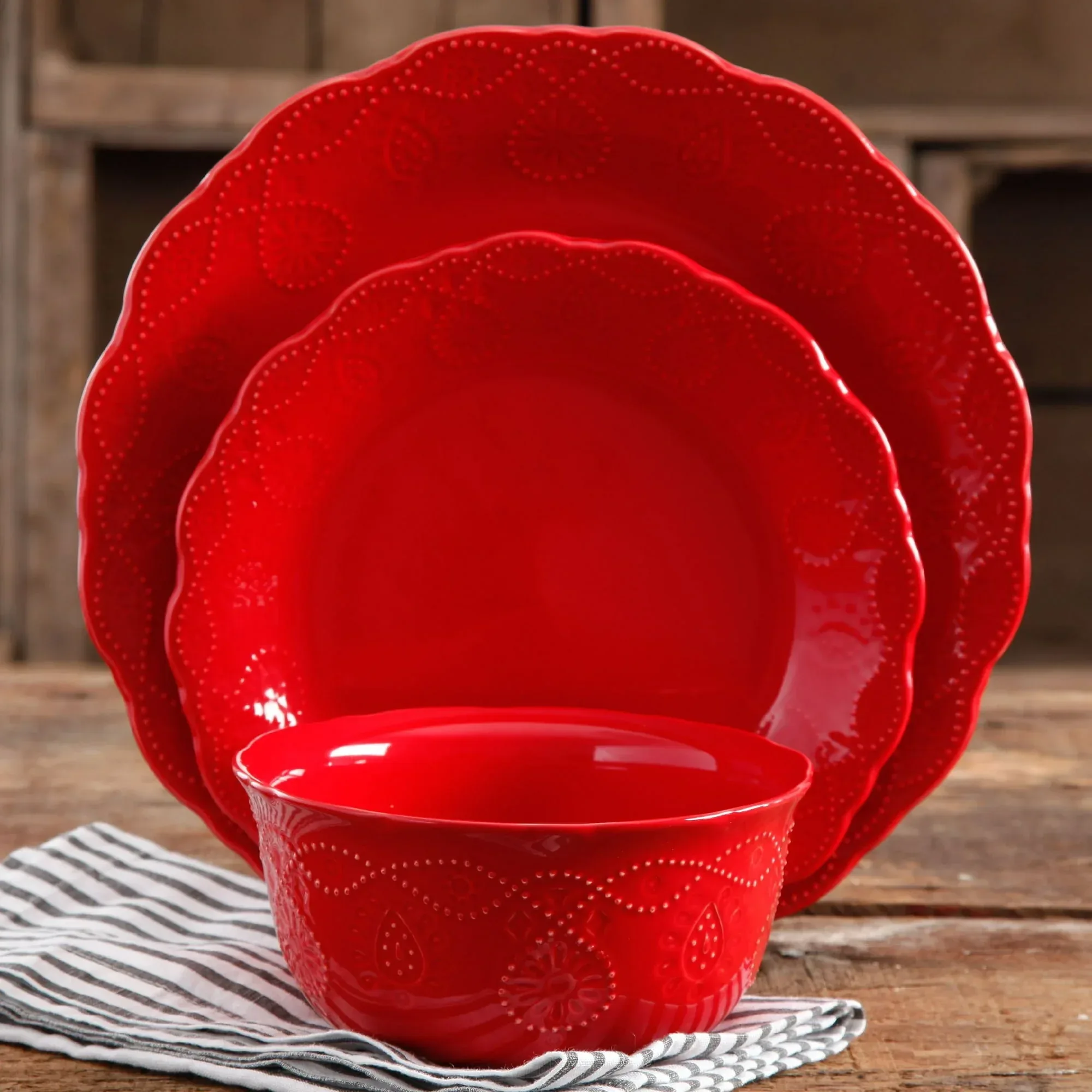 The Pioneer Woman Cowgirl Lace 12-Piece Dinnerware Set, Red - Image 2