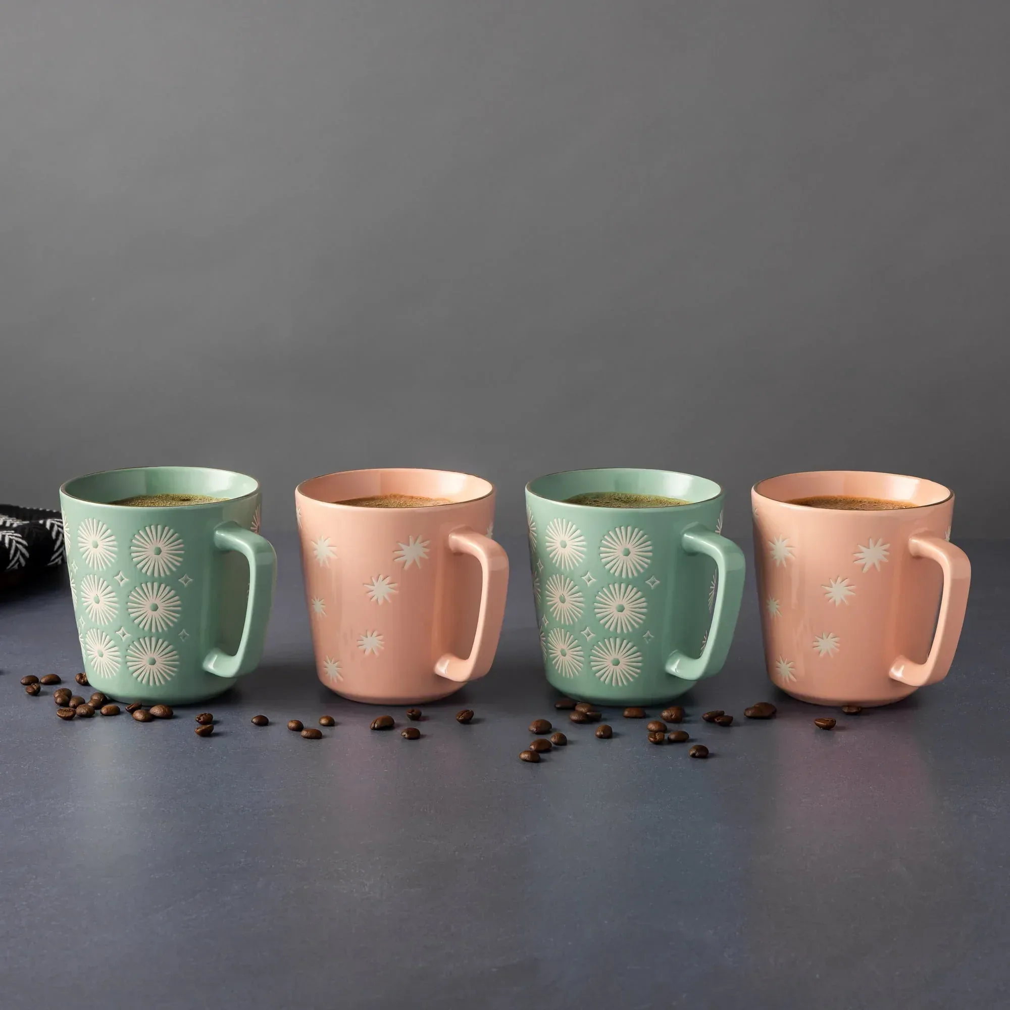 Thyme & Table 4 Pack Green SunBurts and Pink Toss Stars Mugs with Gold Rims 19.9 fl oz, Stoneware - Image 4