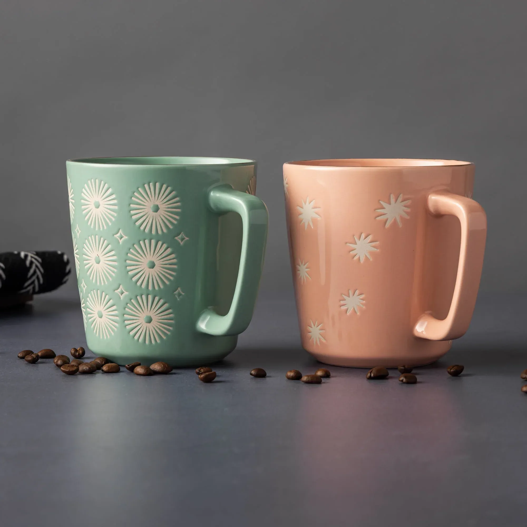 Thyme & Table 4 Pack Green SunBurts and Pink Toss Stars Mugs with Gold Rims 19.9 fl oz, Stoneware - Image 5
