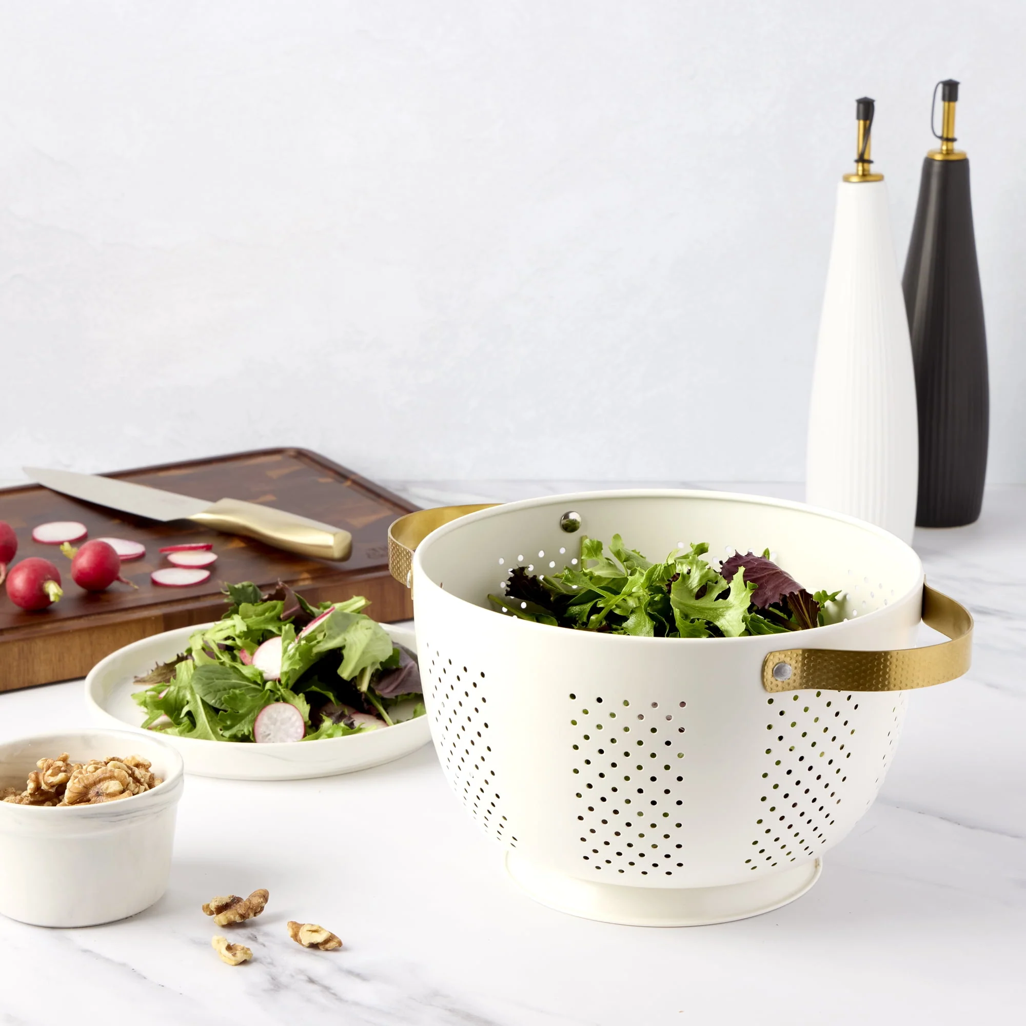 Thyme & Table Cream and Gold Colander - Image 5