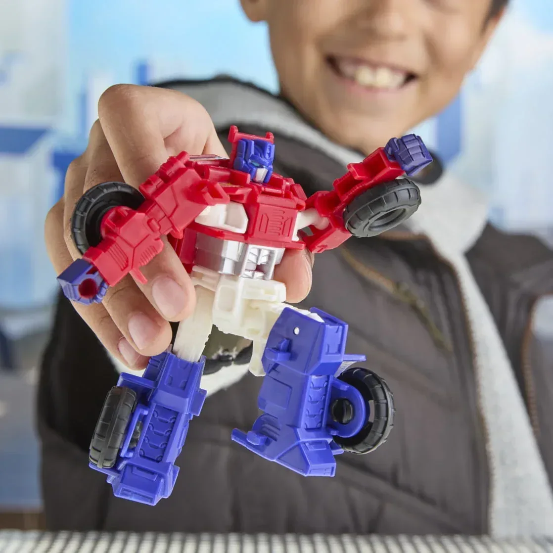 Transformers Toys CYBERWORLD Cyber Changers Optimus Prime Action Figure, 6+ - Image 3