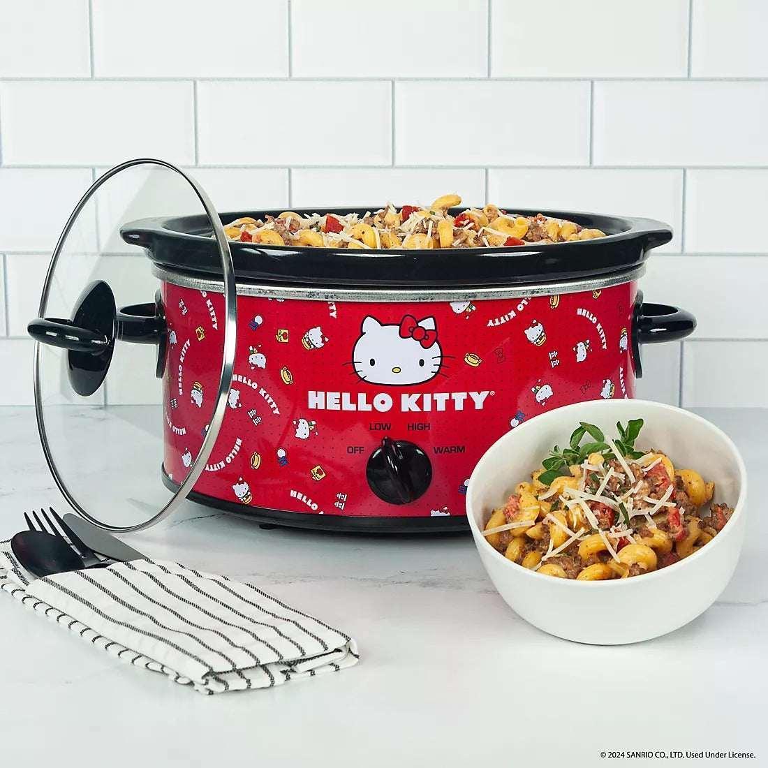 Uncanny Brands Hello Kitty 5-Qt. Slow Cooker - Image 5