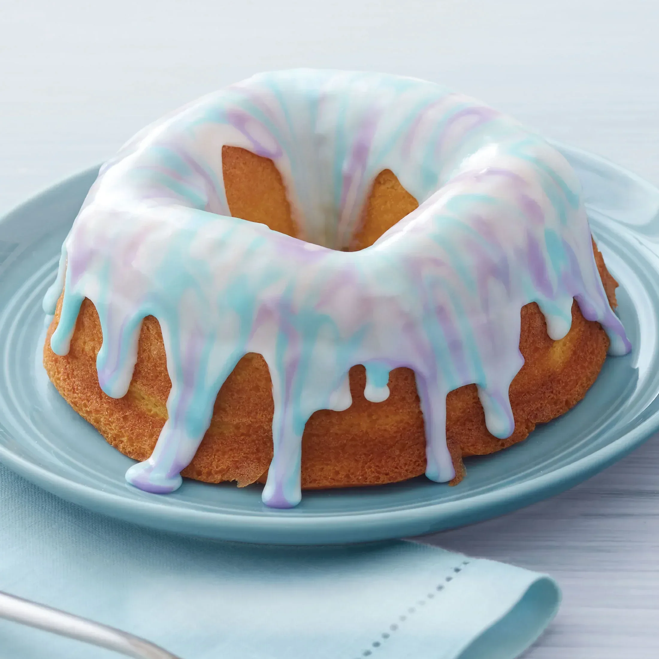 Wilton Everyday Non-Stick Bundt Cake Pan 9.51" Fluted Tube Baking Pan, Packaging May Vary - Image 9